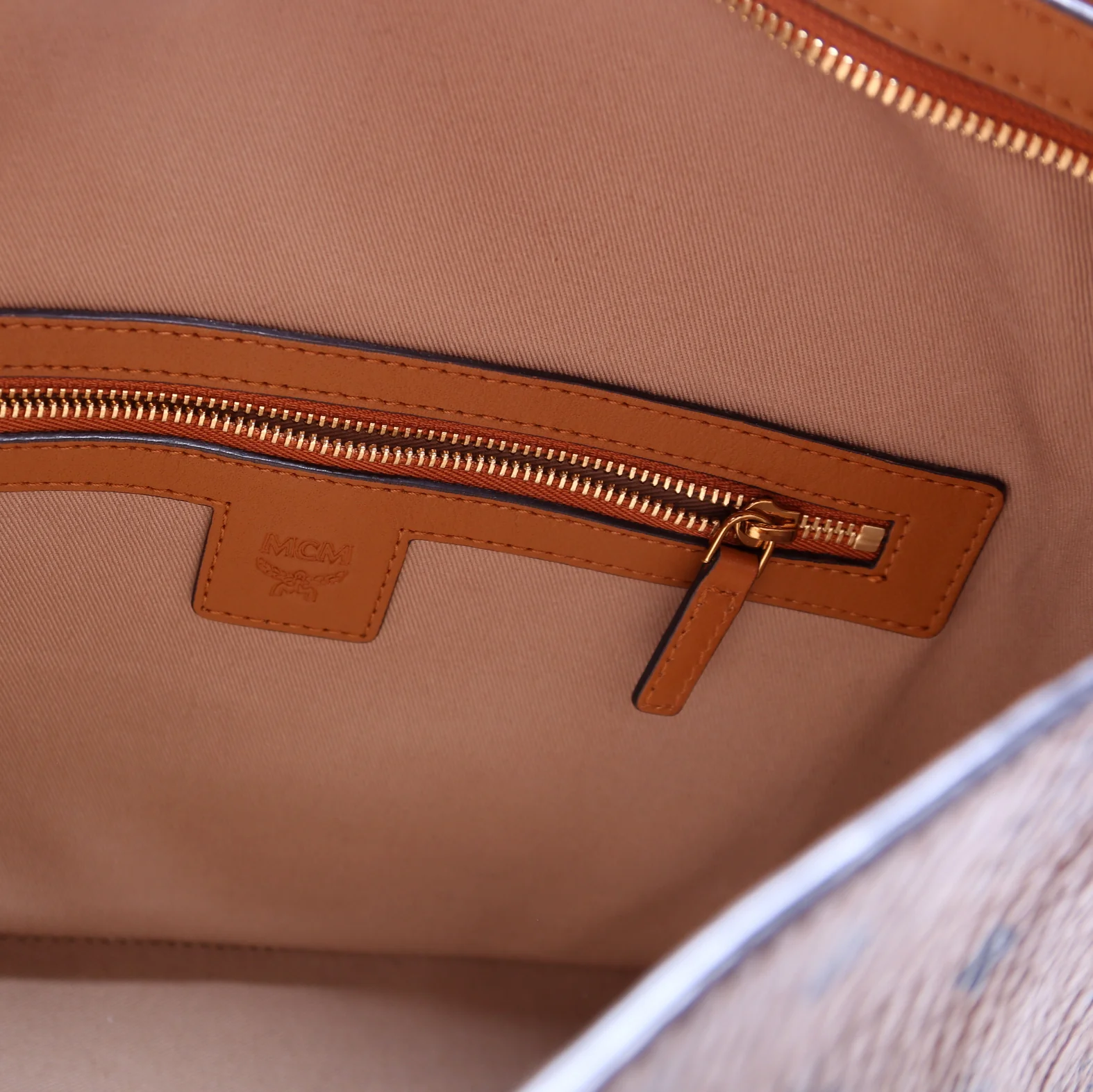 Klara Visetos Hobo Brown - Image 7