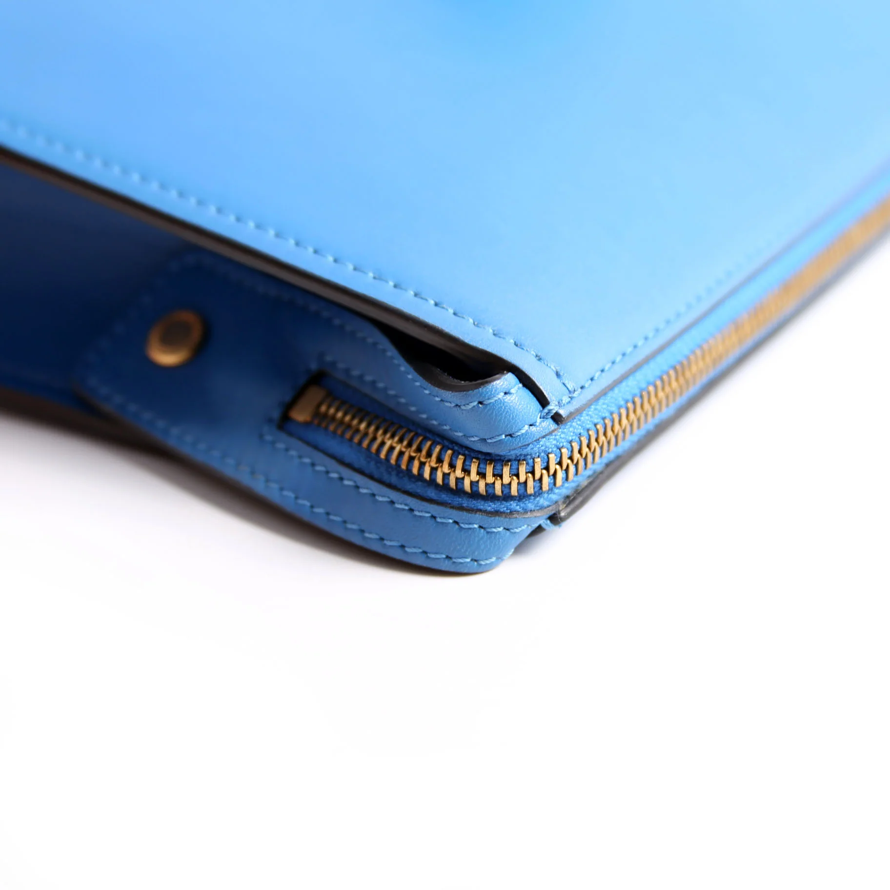 La Medusa Large Wristlet Pouch Blue - Image 7
