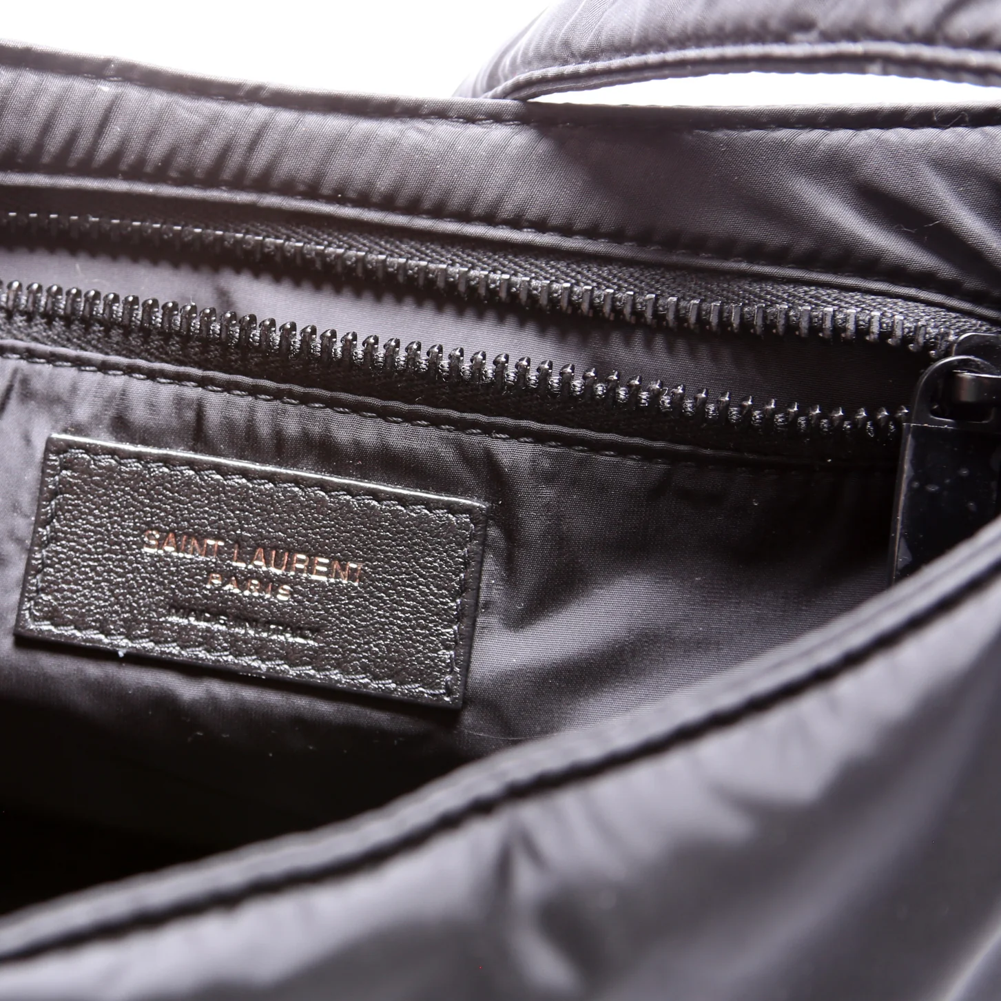 Le 5 A7 Econyl Hobo Black - Image 8