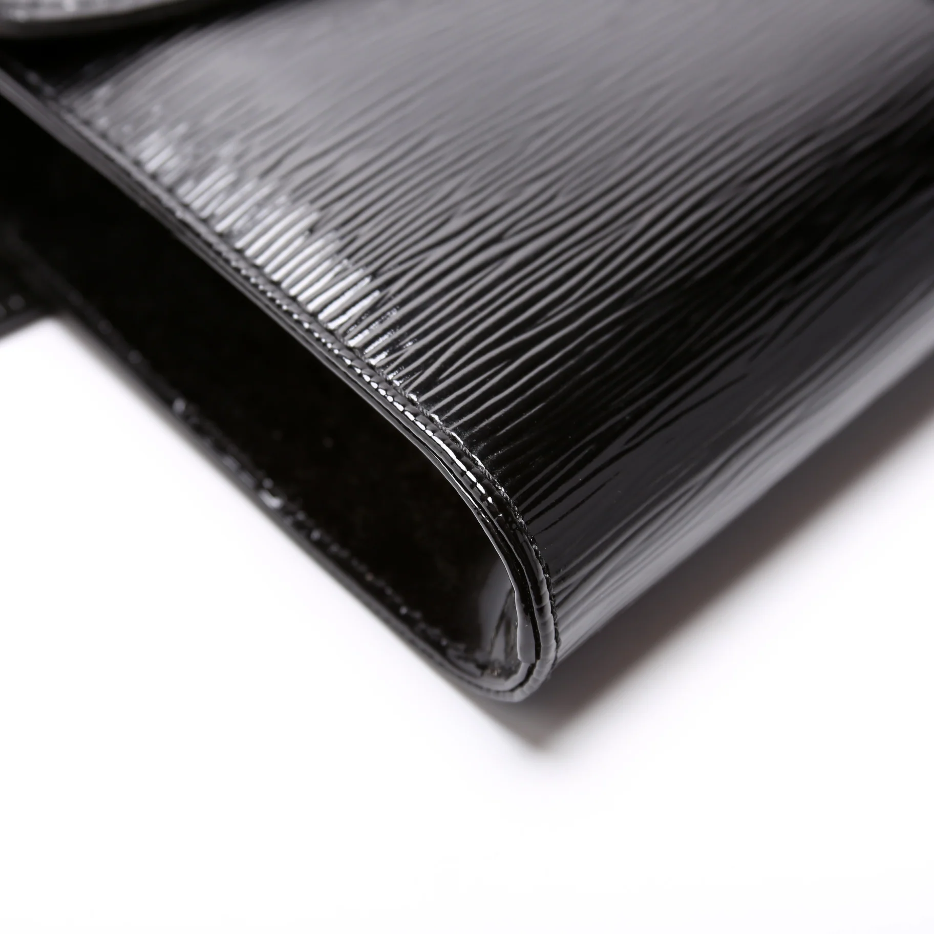 Lena Chain Pochette Epi Electric Black - Image 5