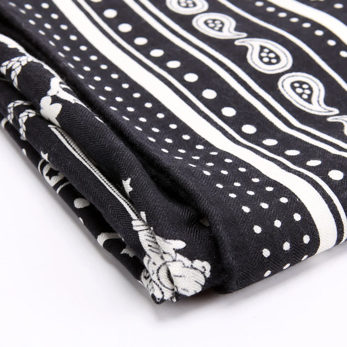 Les Cles Bandana Cashmere 140 Scarf Black/White - Image 3
