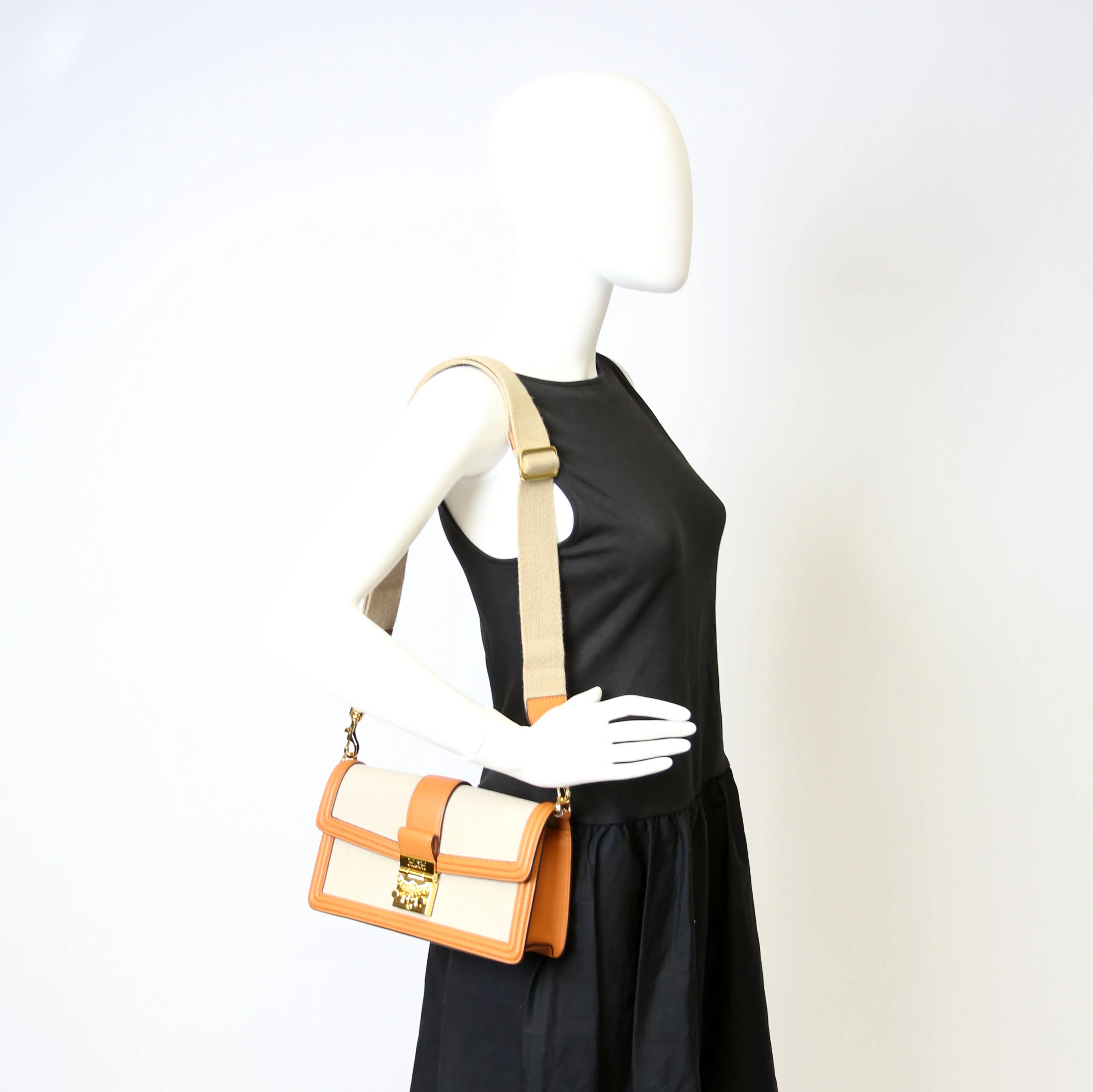 Linen Tracy Shoulder Bag Tan - Image 12
