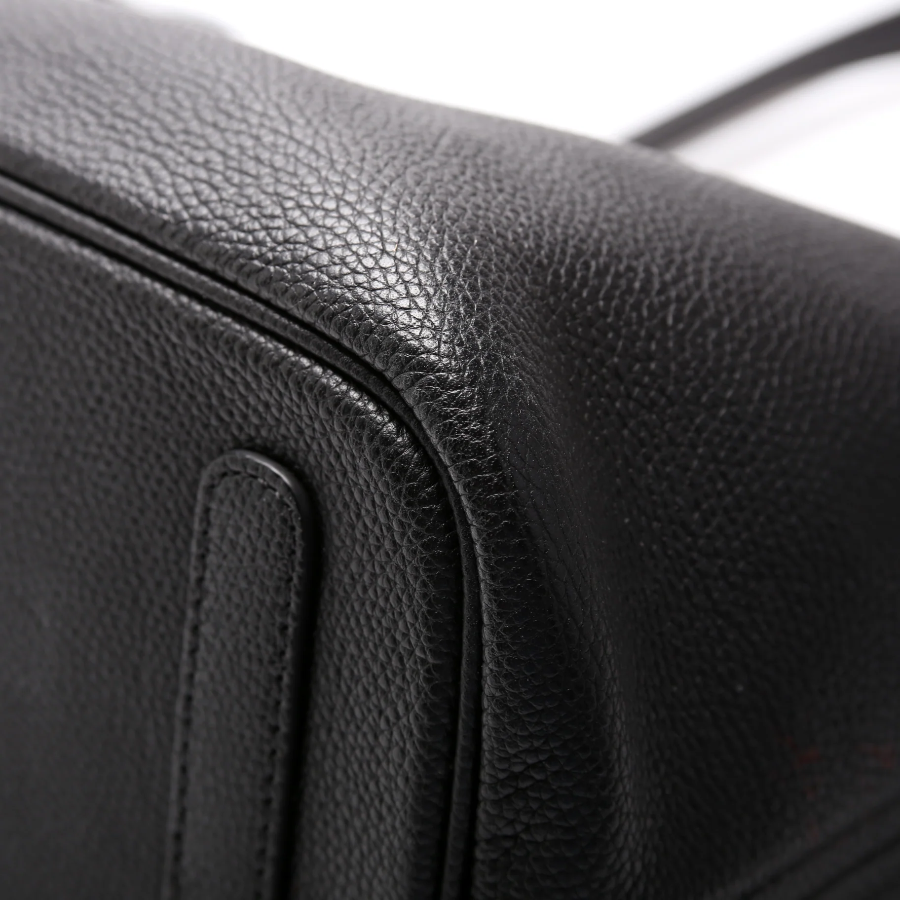 Liz Leather Tote Reversible With Pouch Medium - Image 9