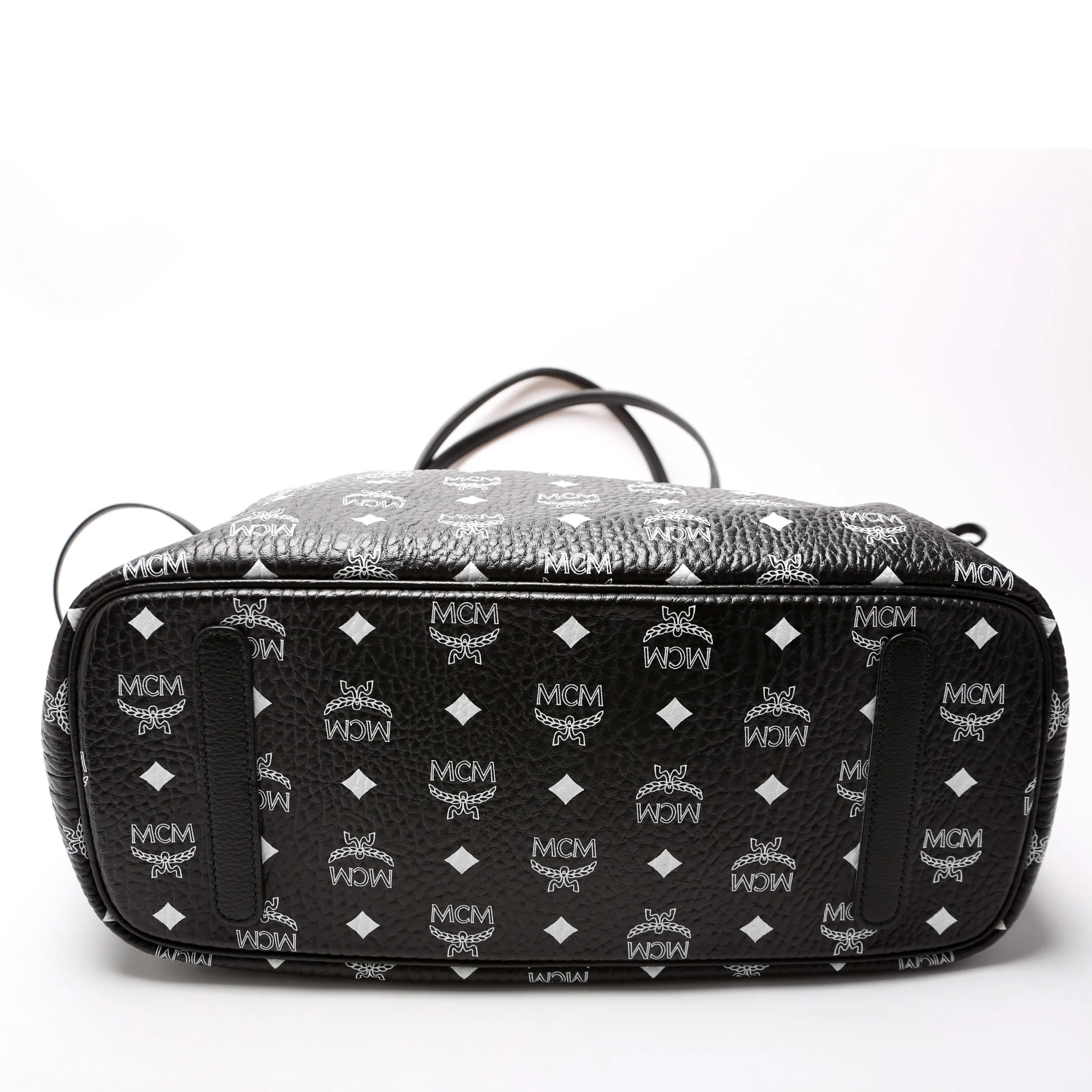 Liz Tote Reversible with Pouch Medium Black - Image 4