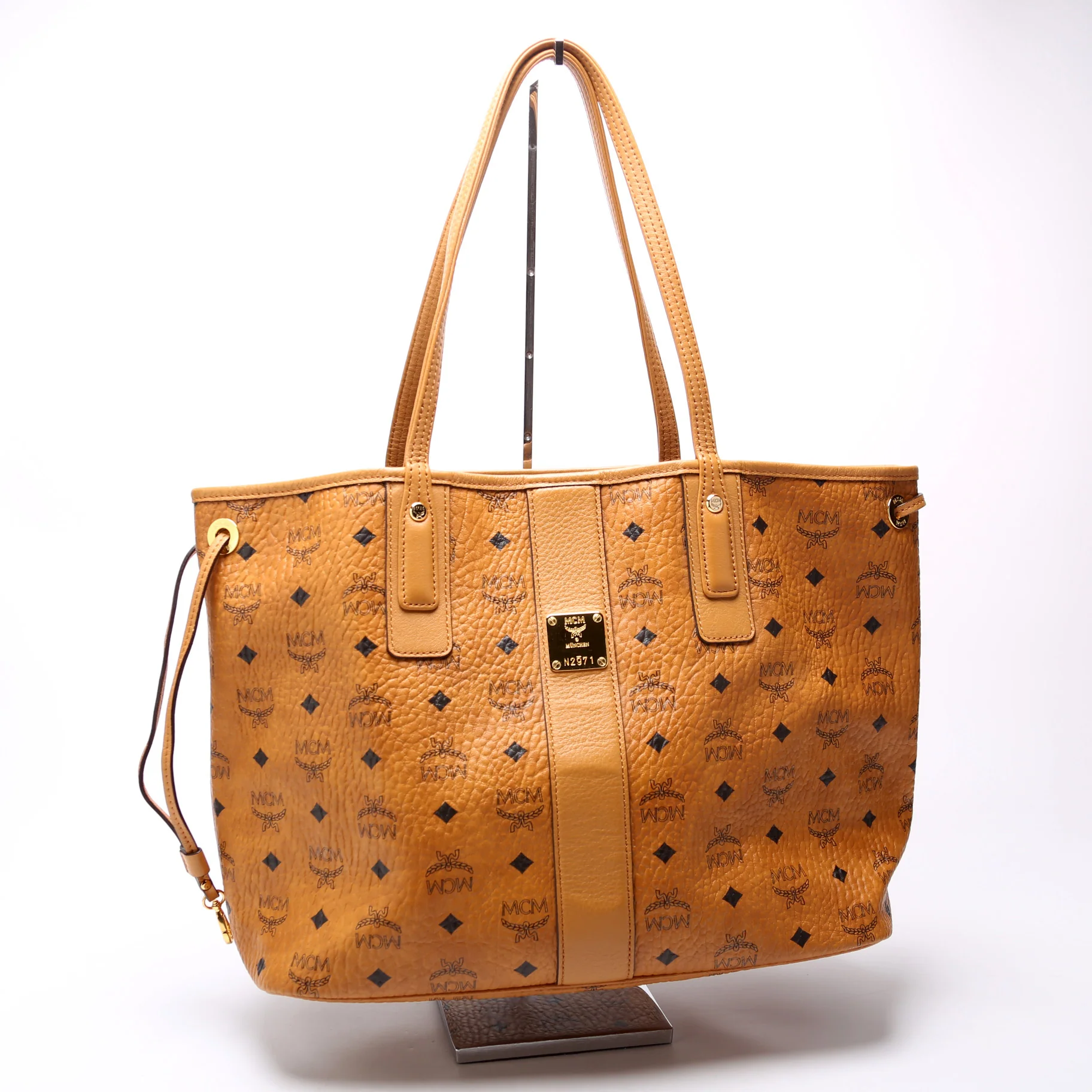 Liz Tote Reversible Without Pouch Medium - Image 2