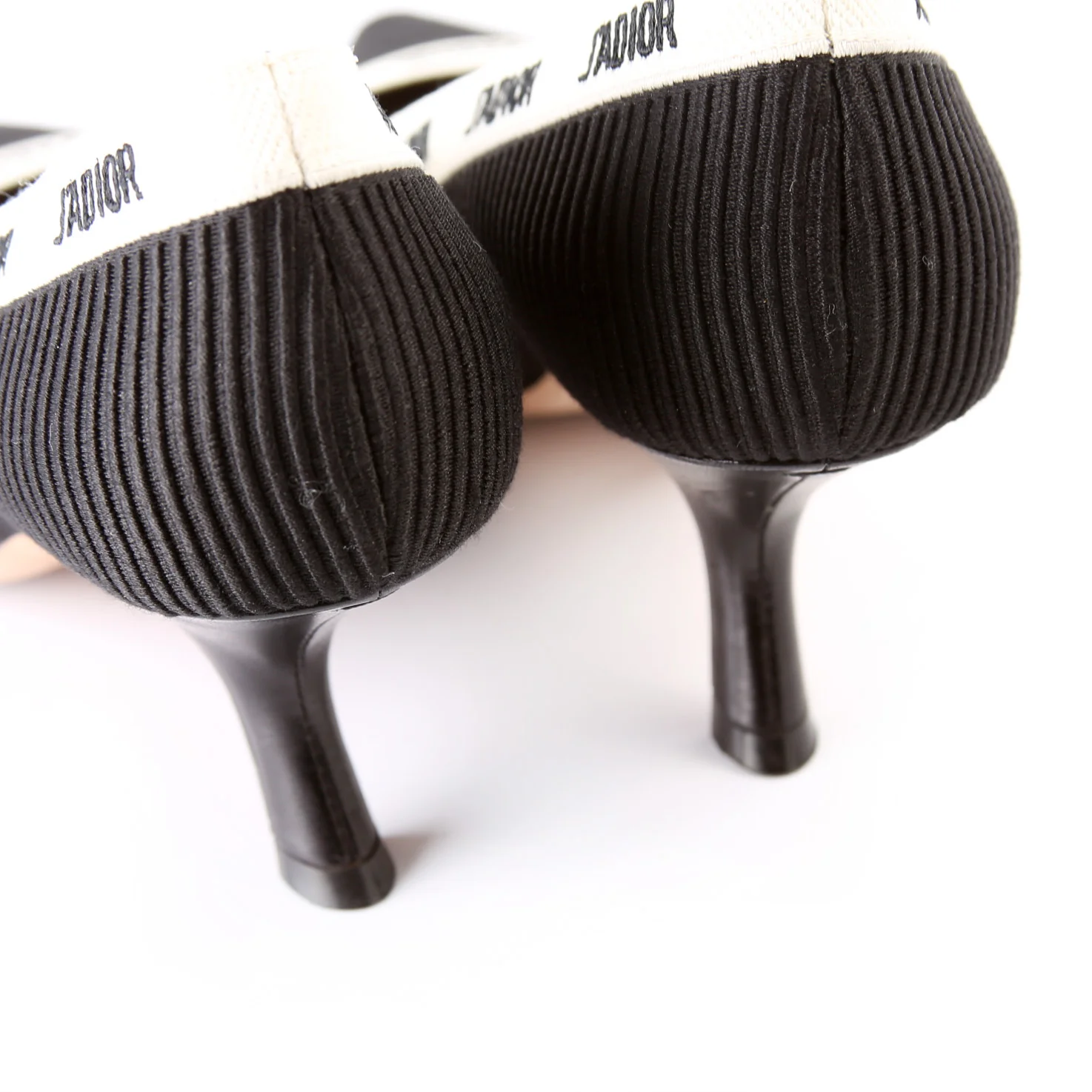 Logo Pumps Size 37 - Image 11