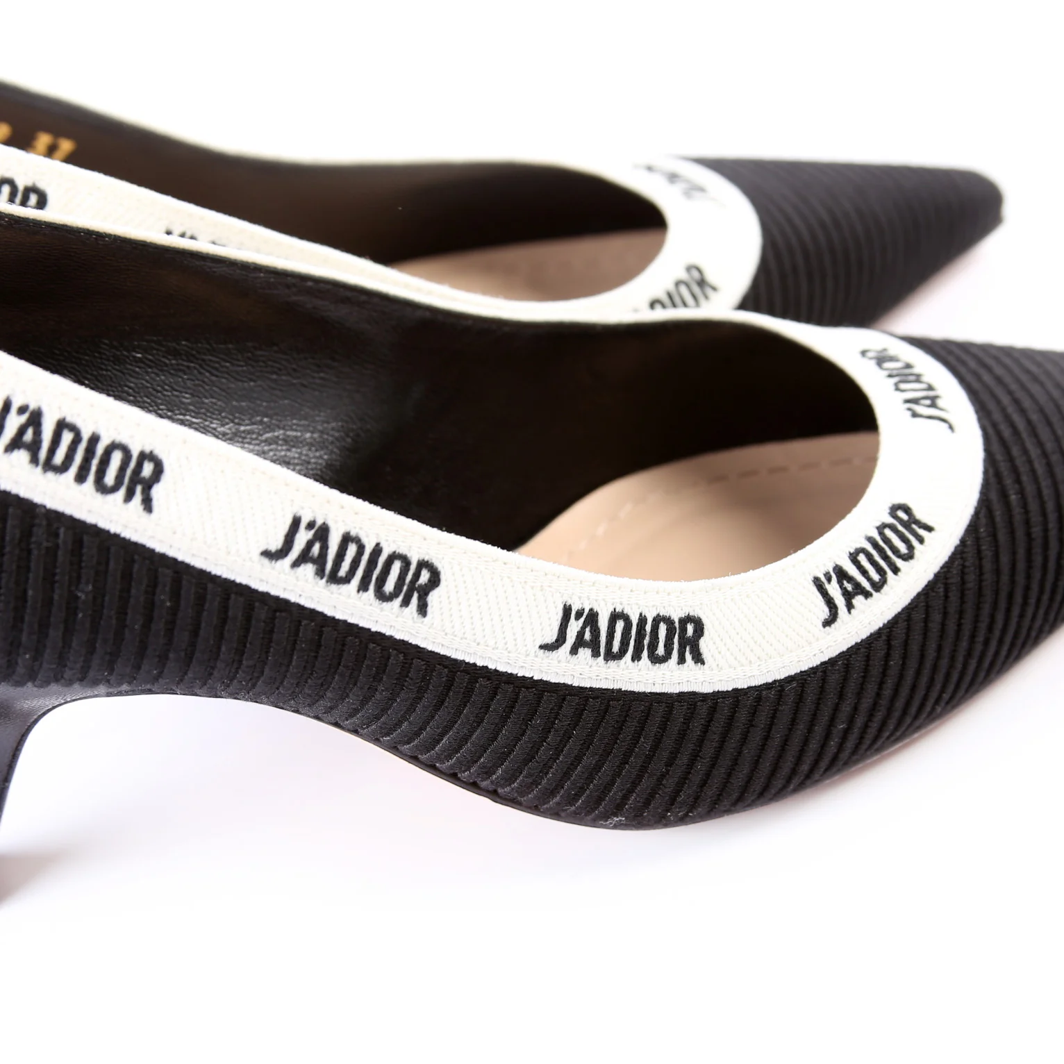 Logo Pumps Size 37 - Image 12