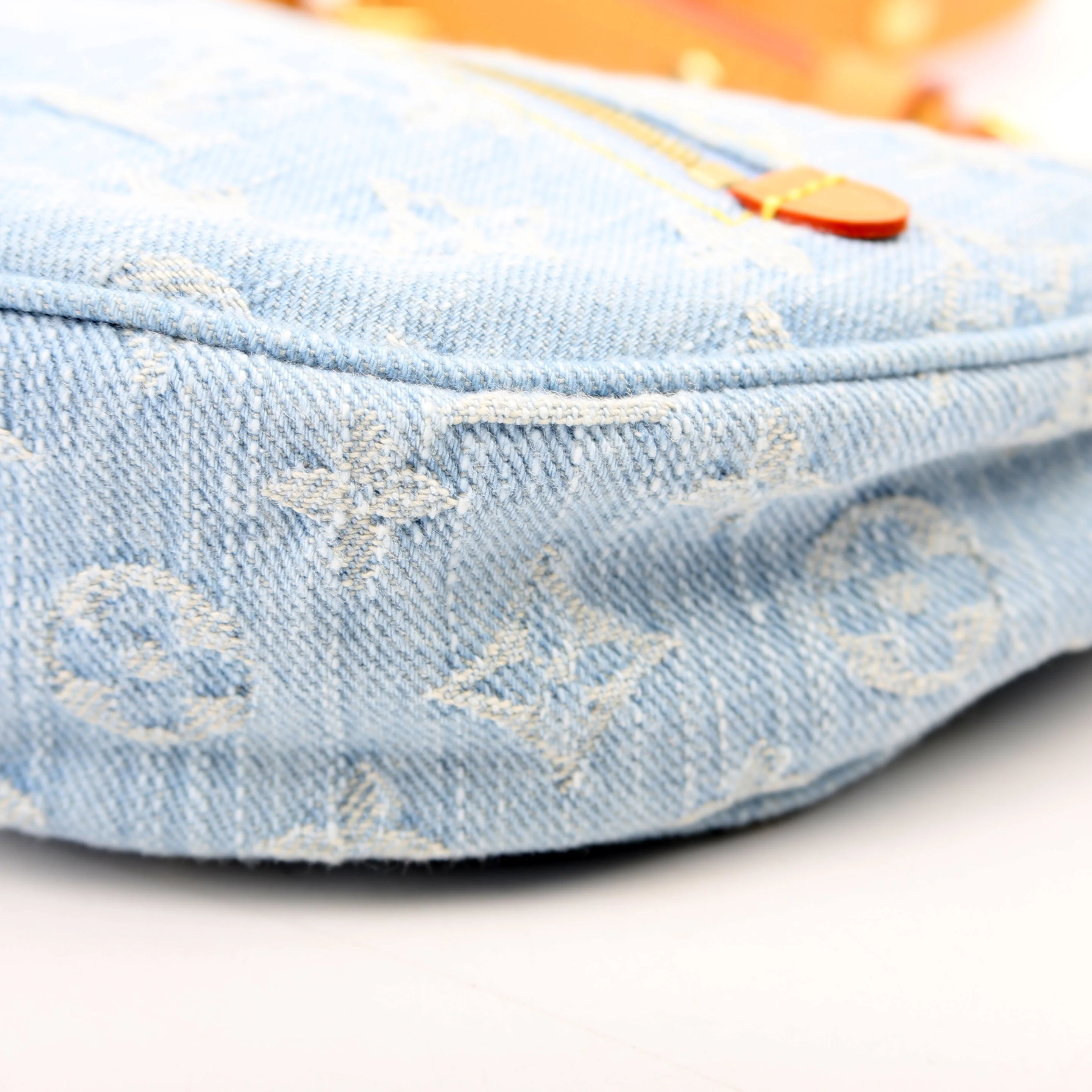 Loop Denim - Image 6
