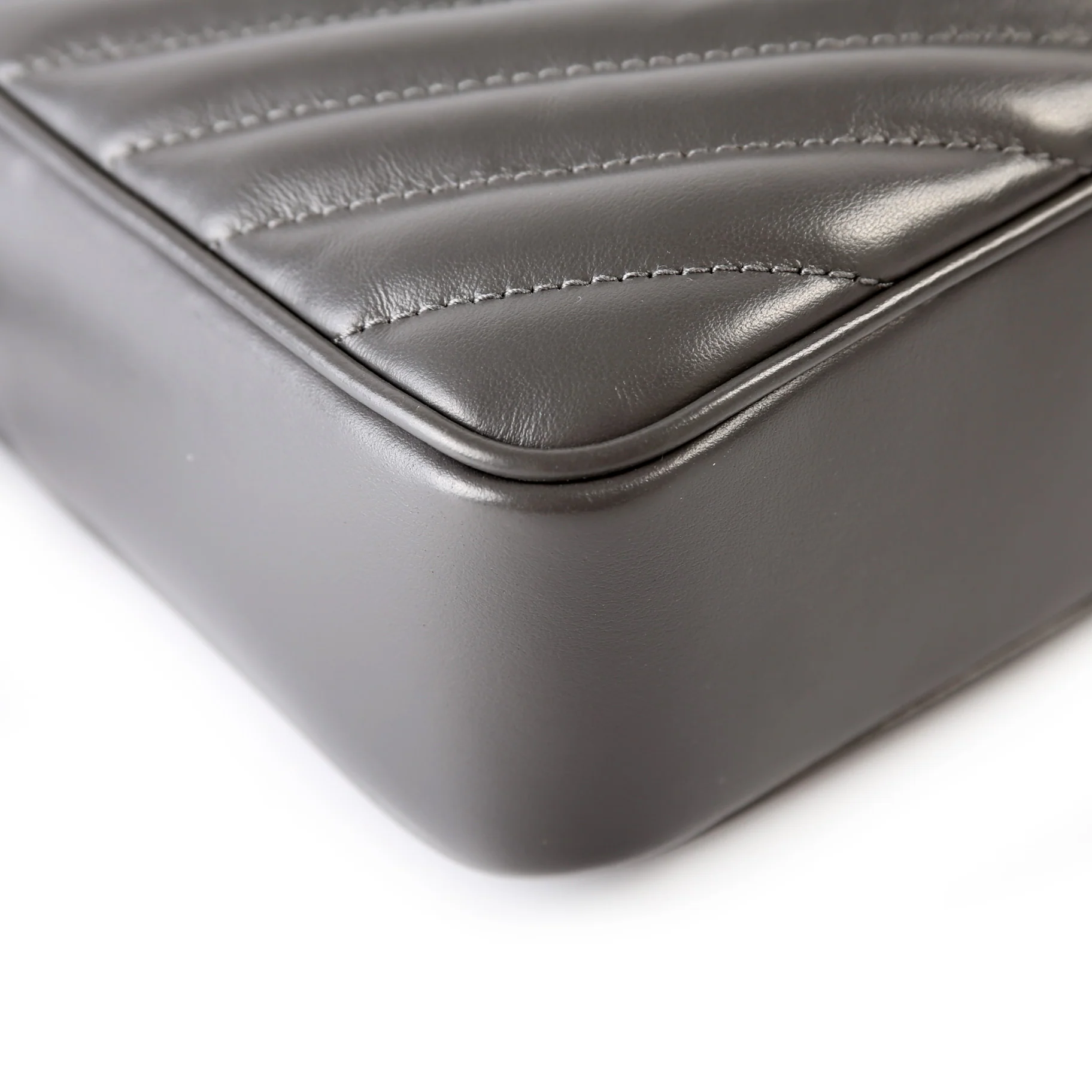 Lou Camera Bag Quilted - Image 6