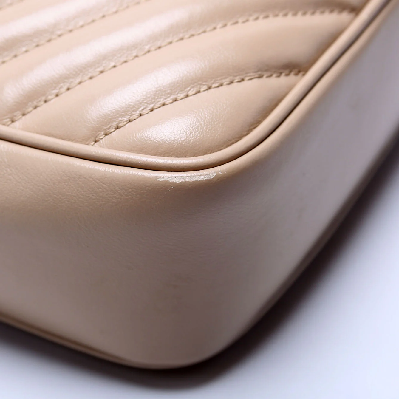 Lou Camera Bag Quilted Beige/Gold - Image 5