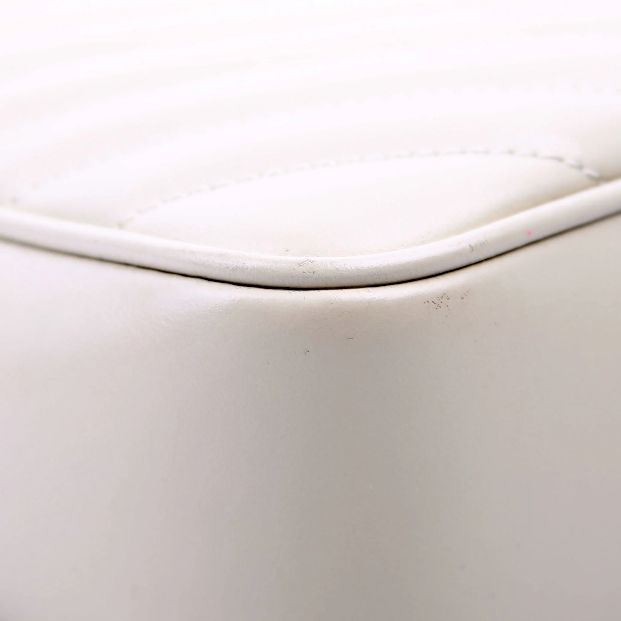 Lou Camera Bag Quilted White - Image 5