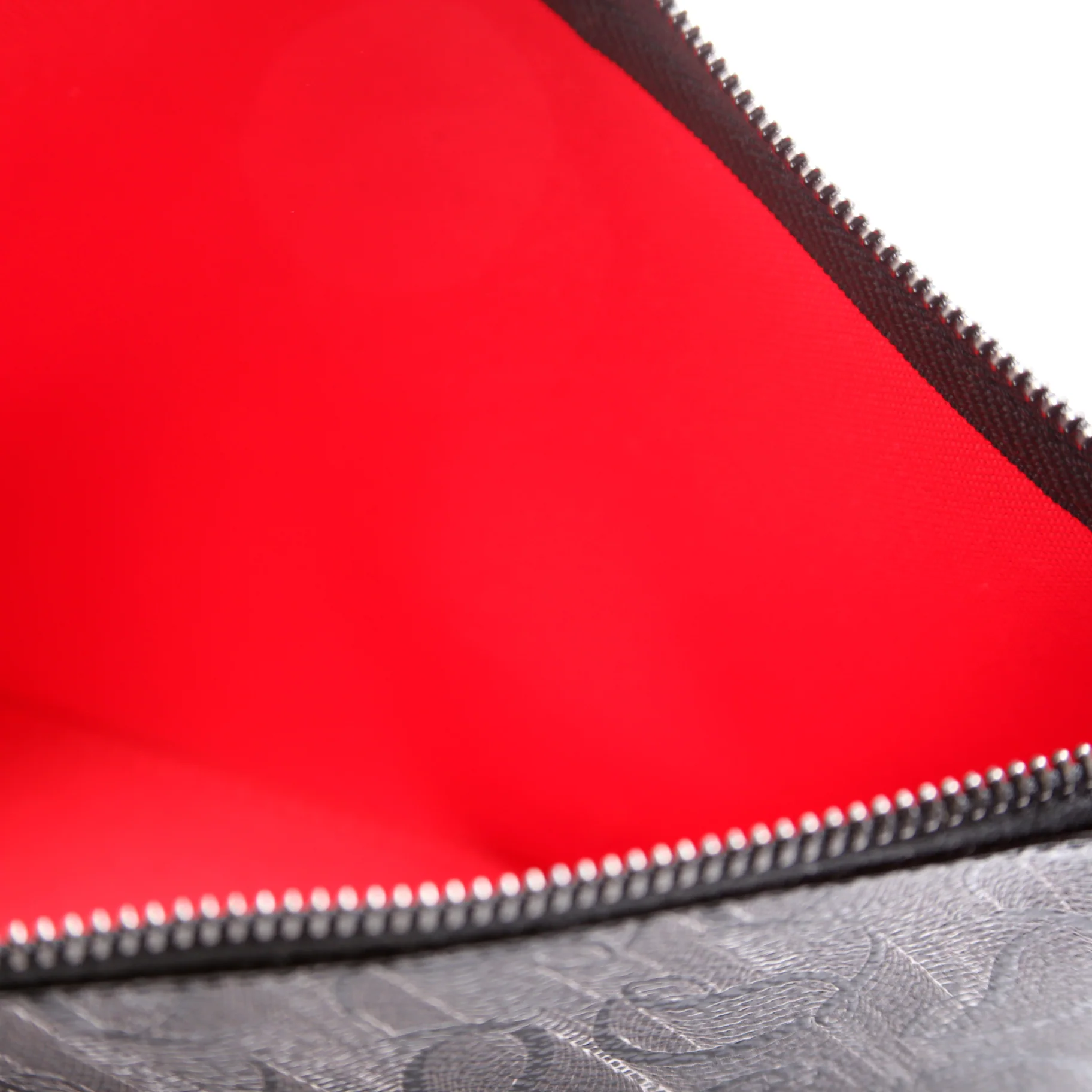 Loubila Hybrid Crossbody Black - Image 7
