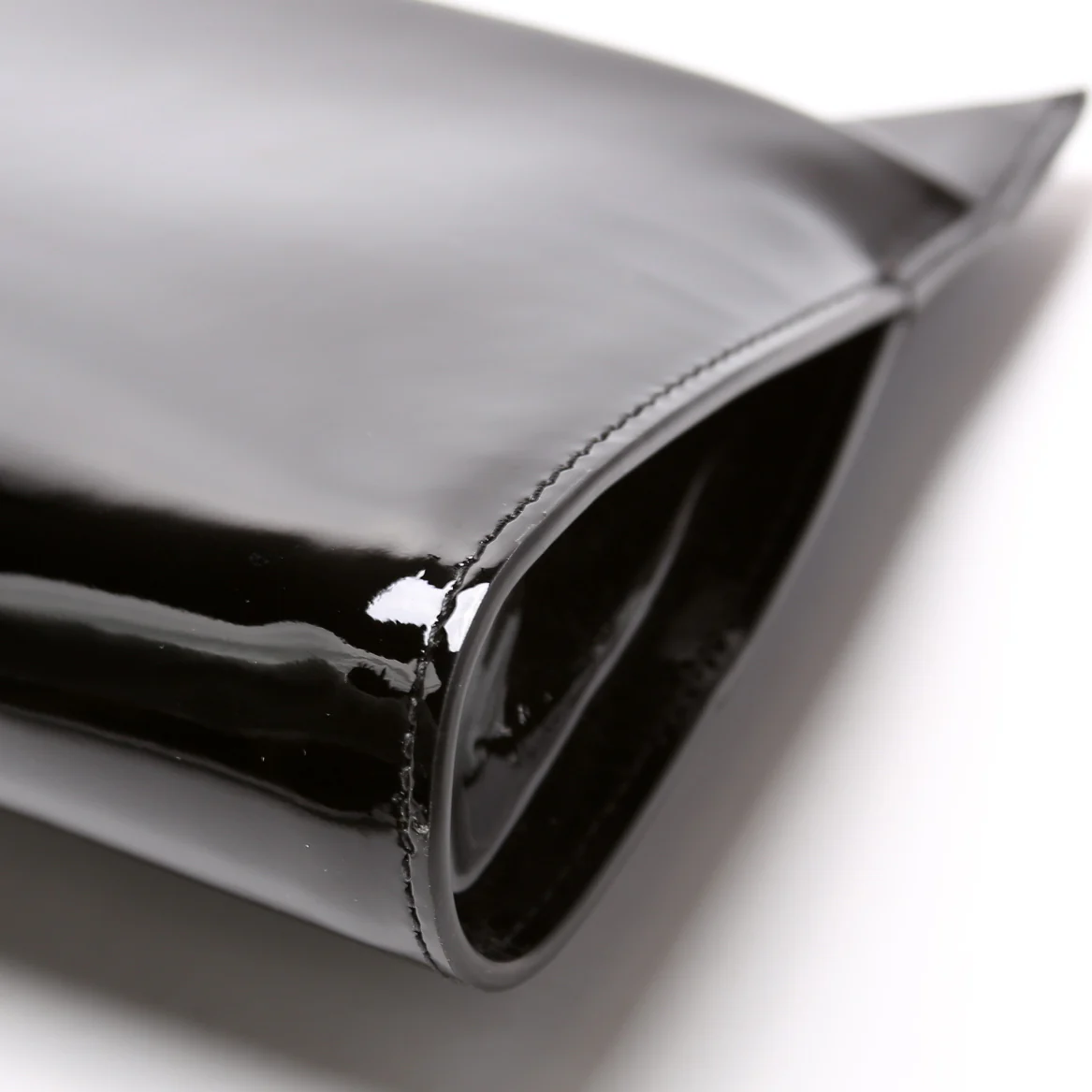 Loubitwist Patent Clutch - Image 6