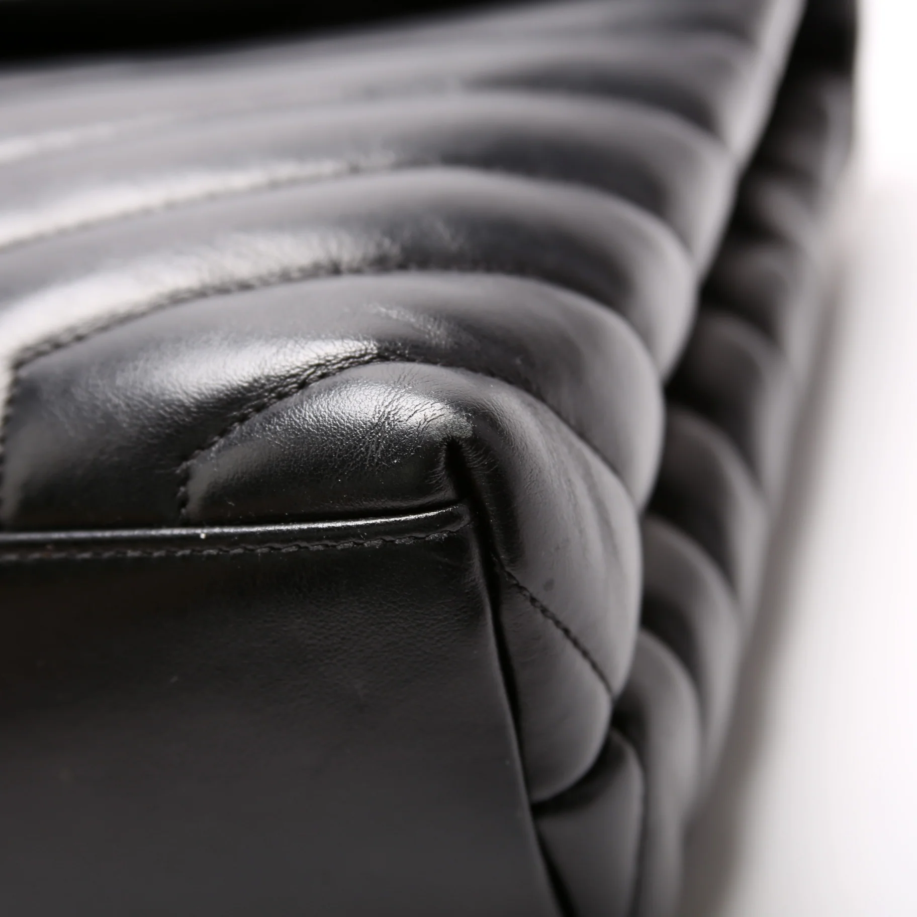 Loulou Medium Quilted - Image 12