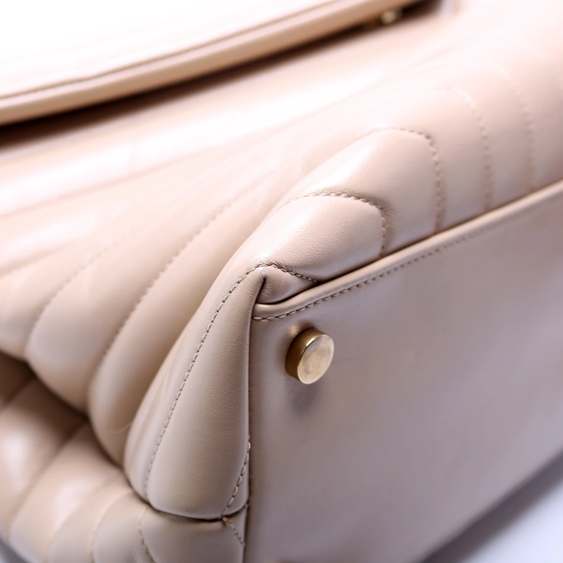Loulou Satchel Large Beige - Image 8