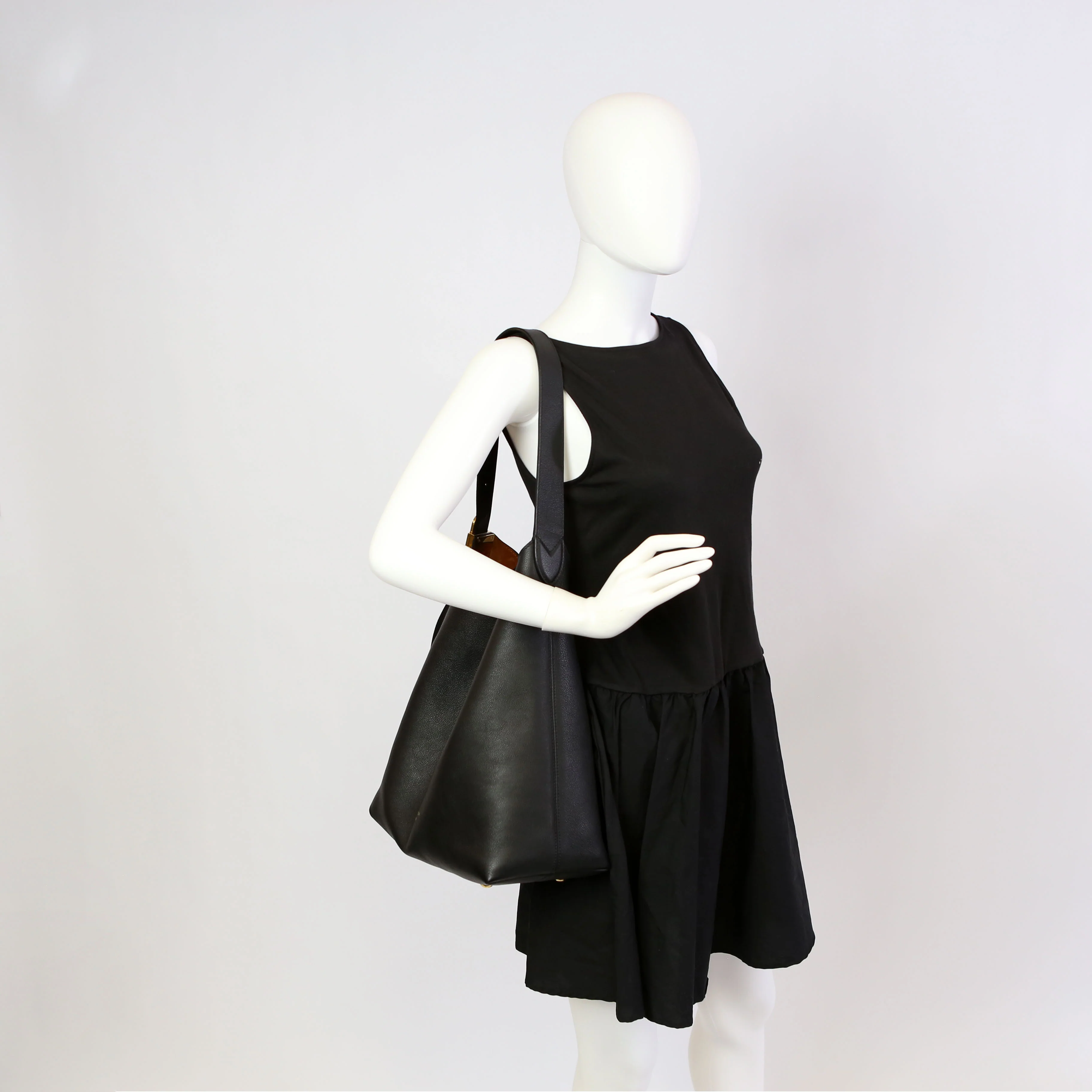 Low Key Hobo MM Calfskin Black - Image 13
