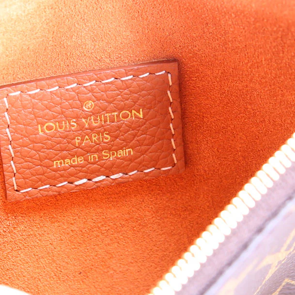 Low Key Hobo MM Calfskin Brown - Image 15
