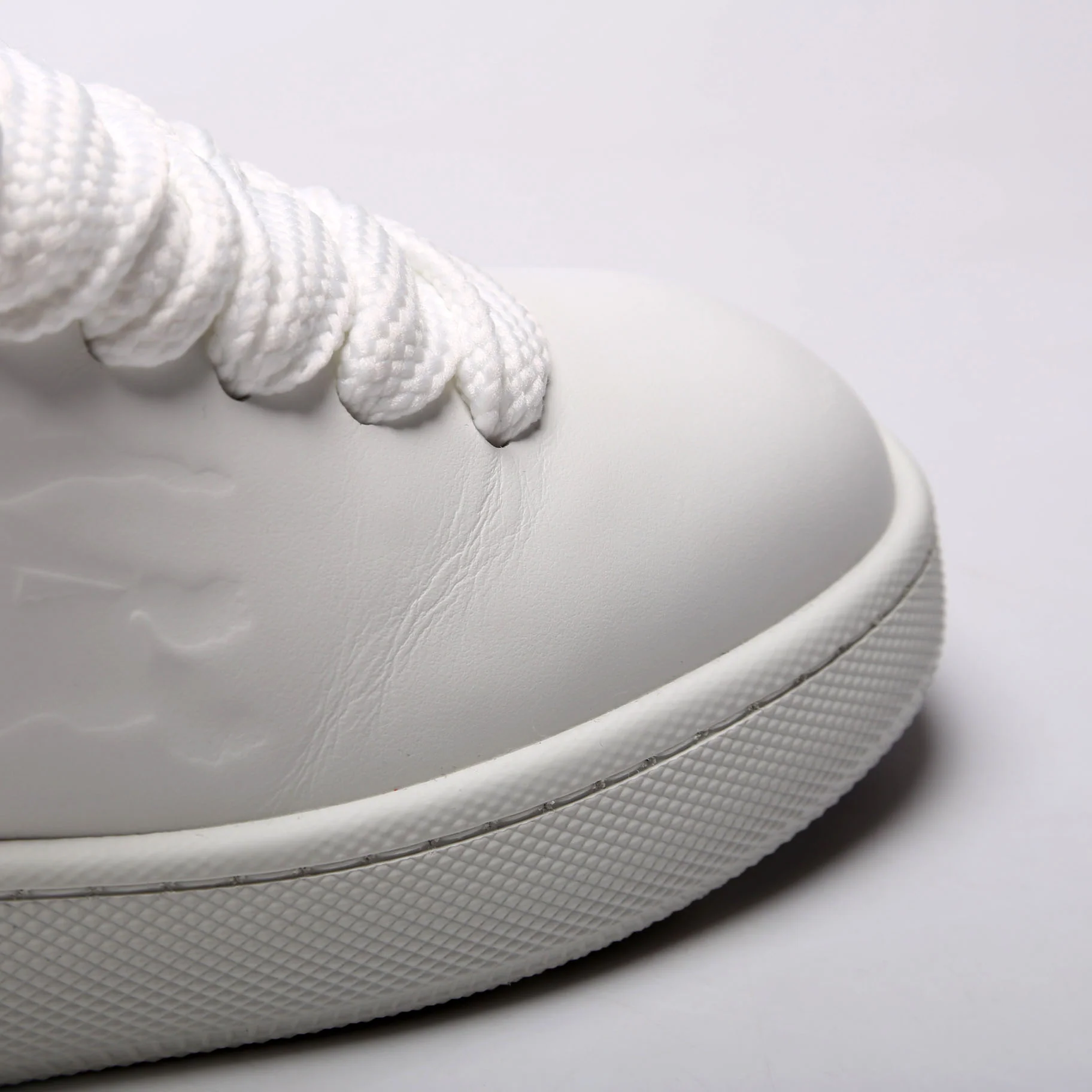 Low Top Leather\Rubber Sole Sneakers Size 37.5 - Image 7