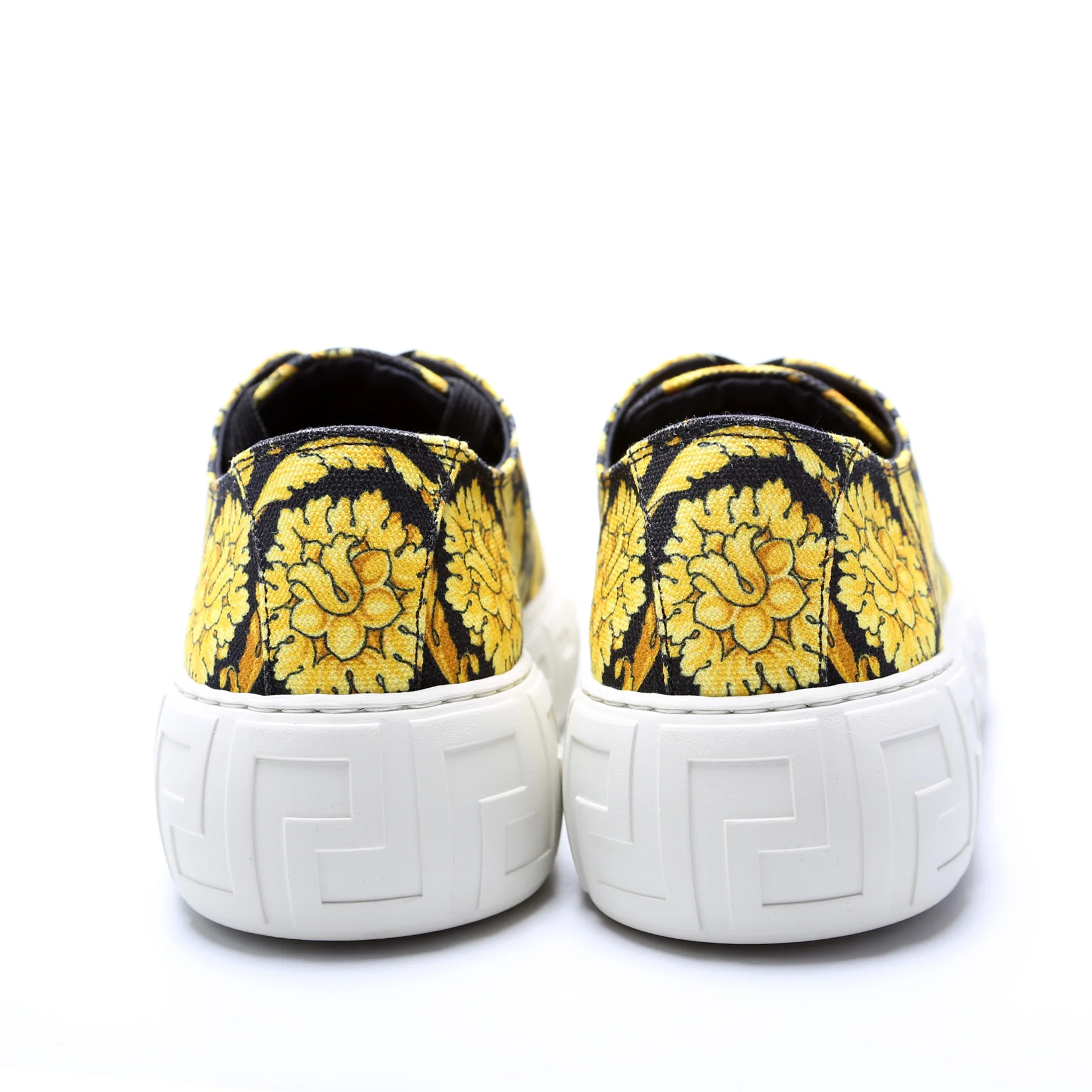 Low Top Sneakers Size 38 - Image 4