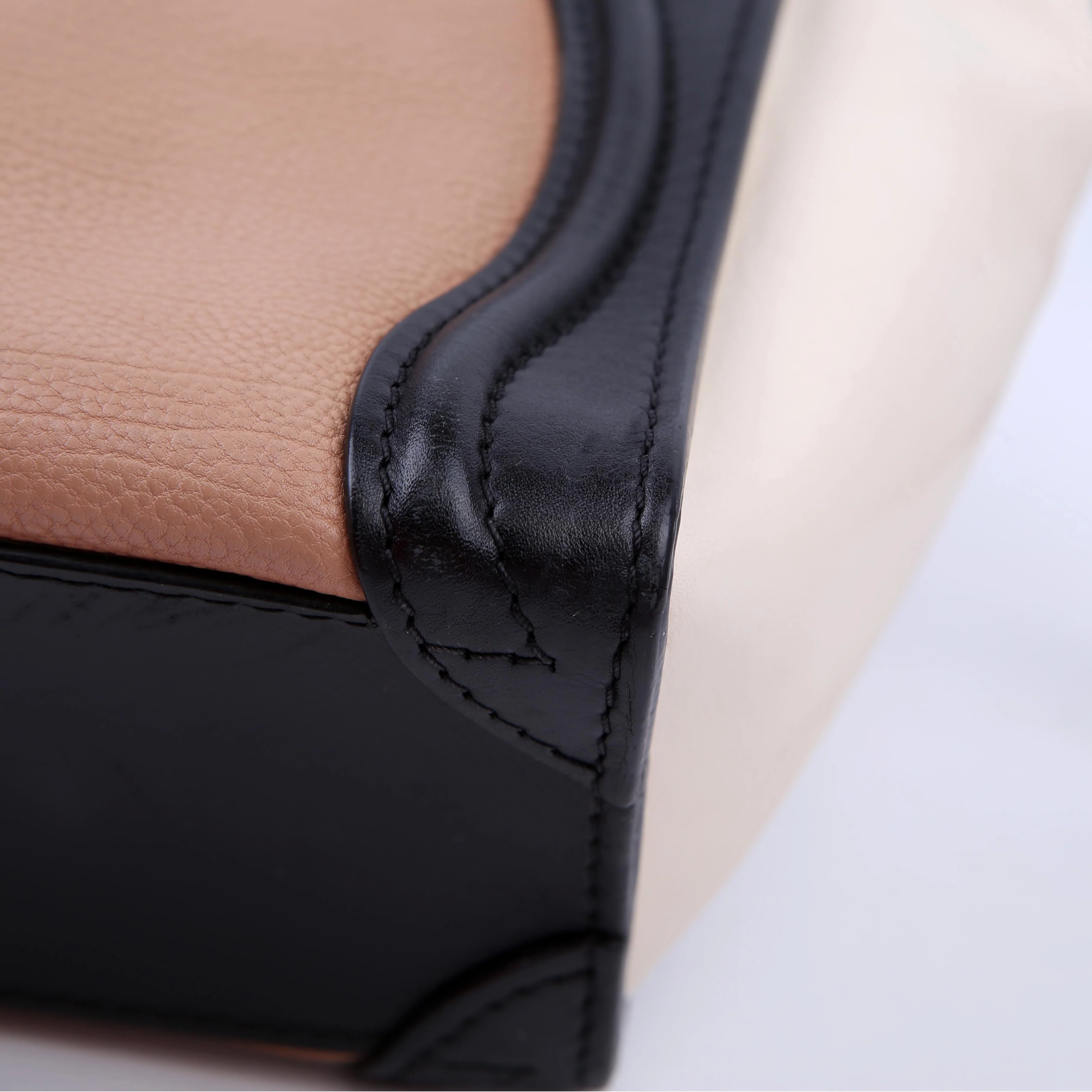 Luggage Nano Tan/Black - Image 8