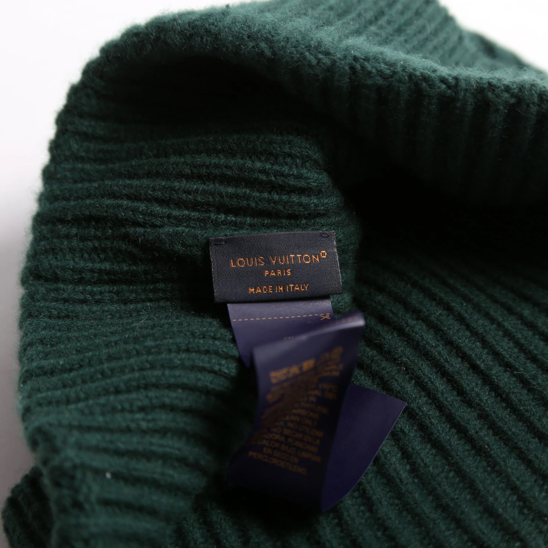LV Dual Beanie Cashmere Green - Image 4
