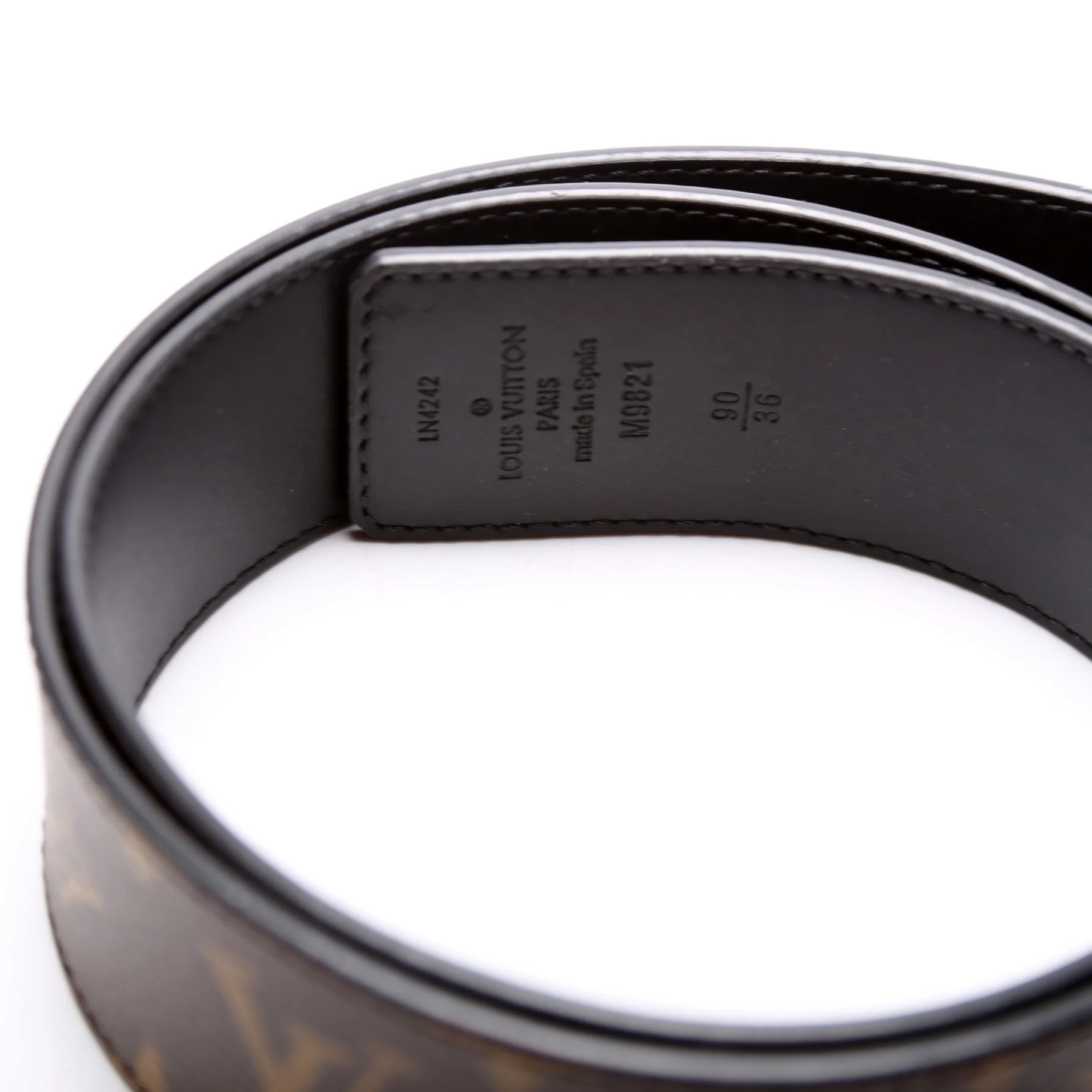 LV Initiales 40MM Reversible Leather/Monogram Belt Size 90/36 - Image 4