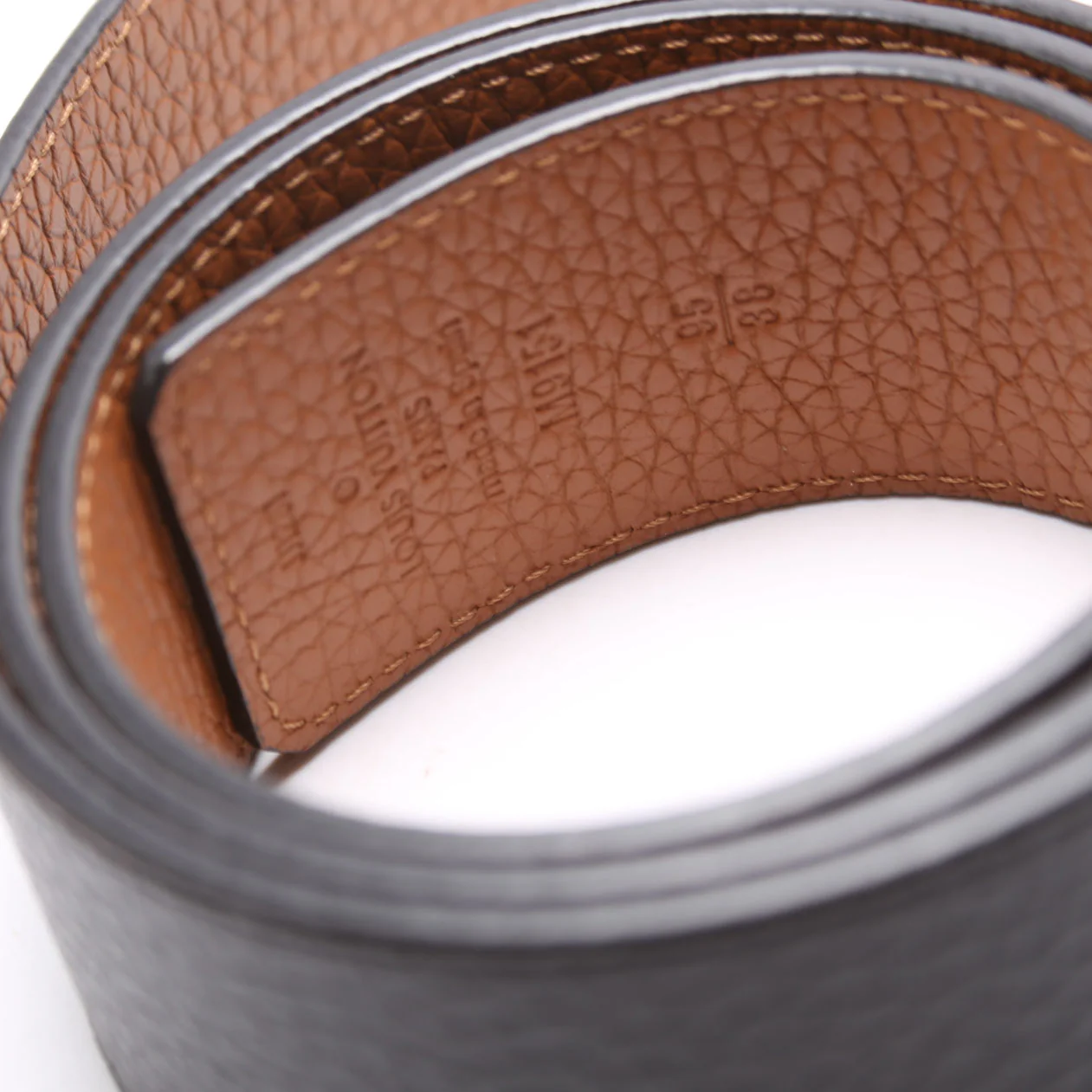 LV Initiales 40MM Taurillon Size 95/38 - Image 4