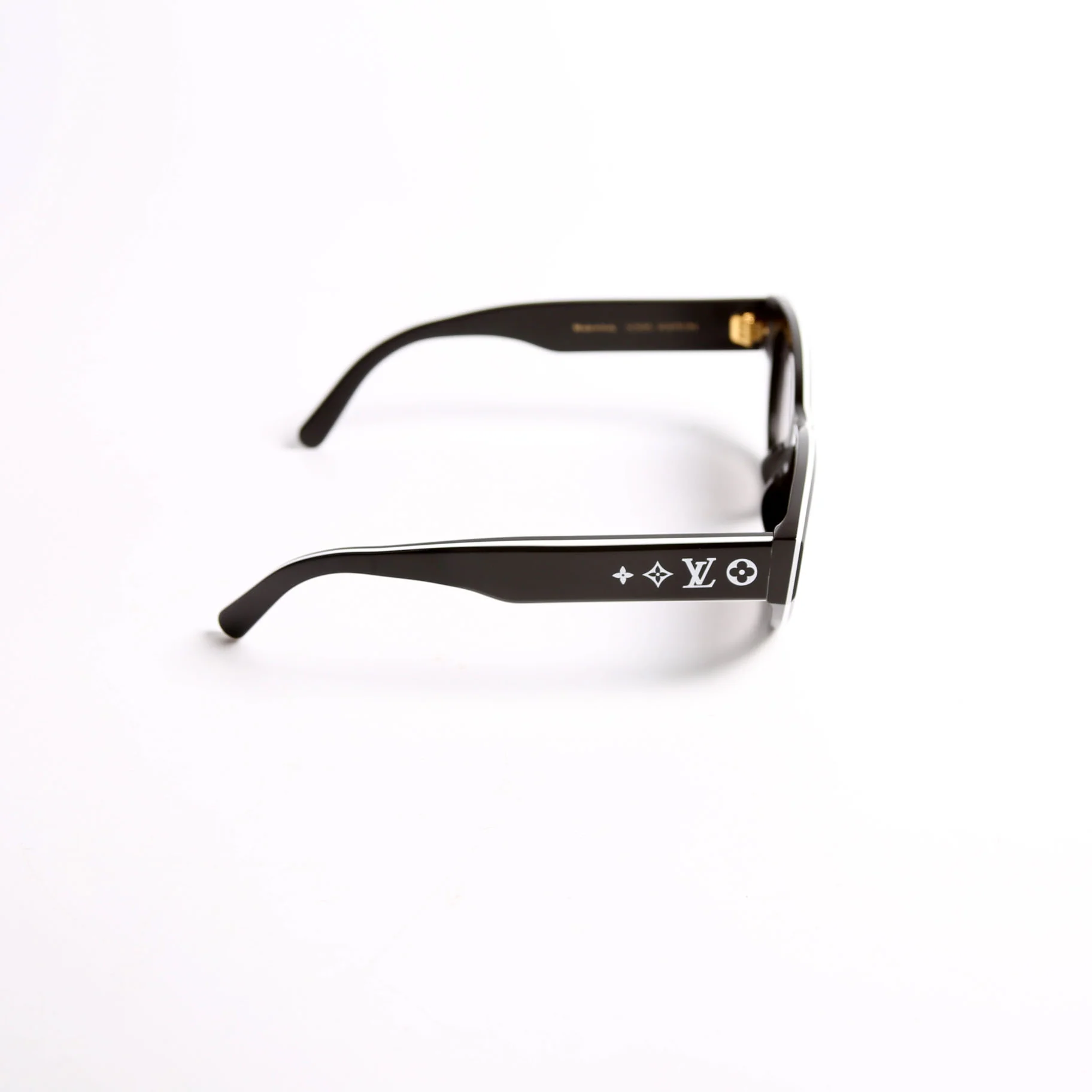 LV Line Cat Eye Z2686U - Image 4