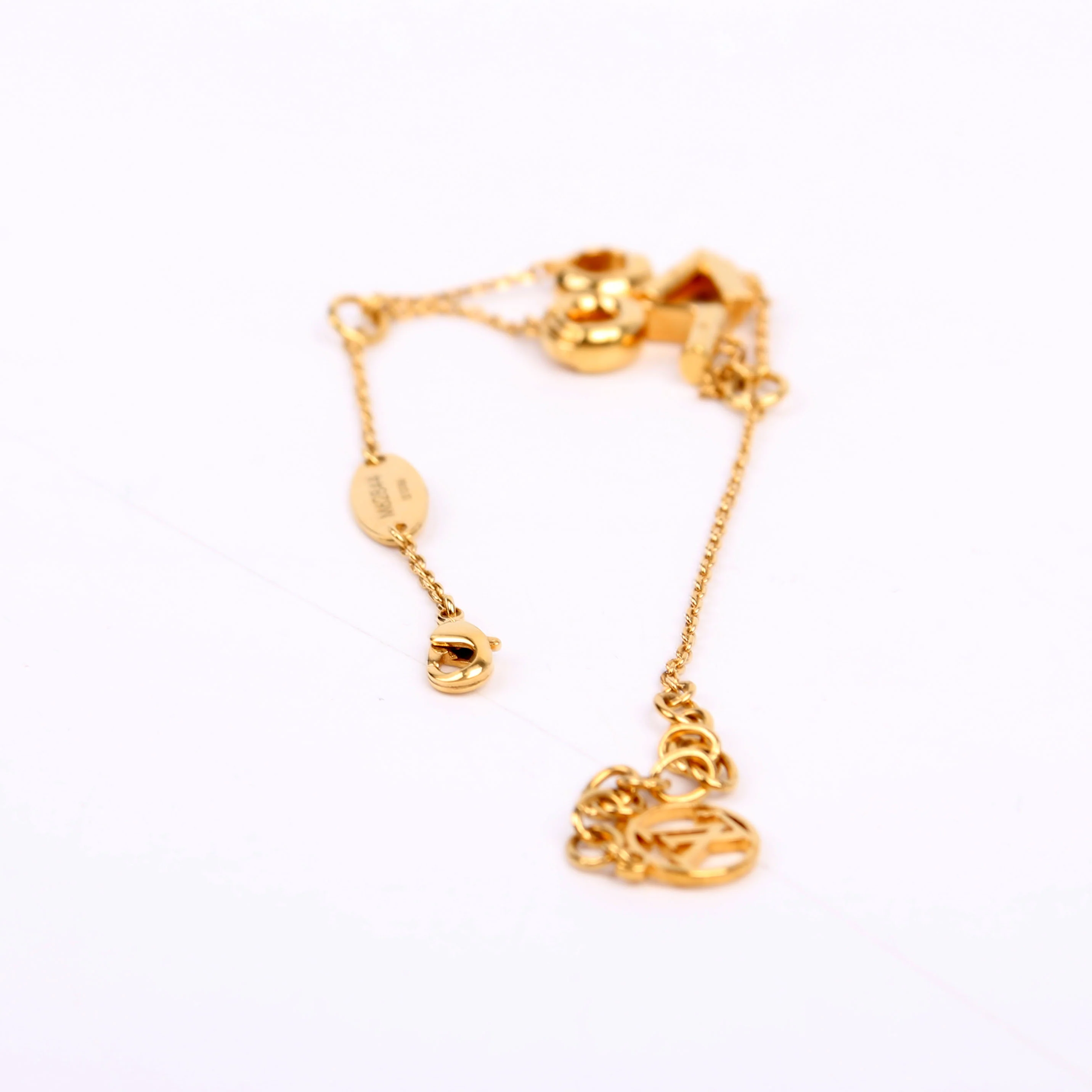 LV & Me Love Bracelet Gold - Image 3