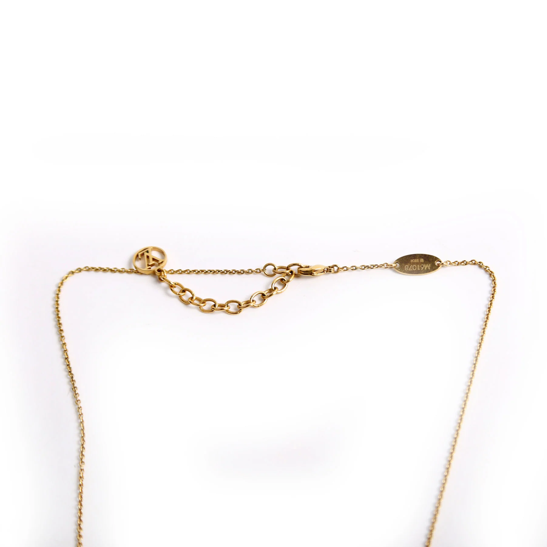 LV & Me 'W' Initial Necklace Gold - Image 3