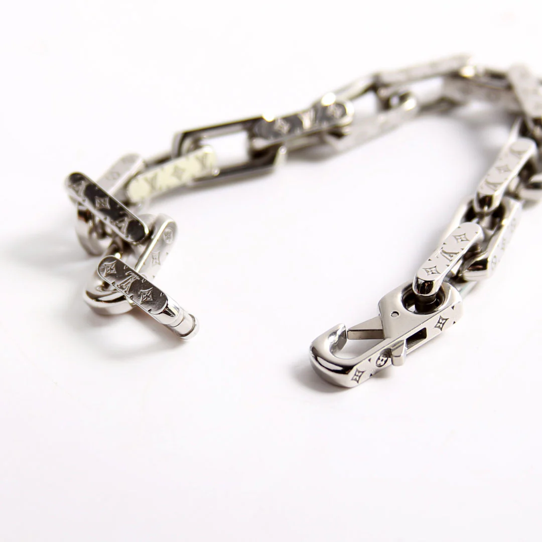LV Monogram Chain Stainless Steel - Image 4