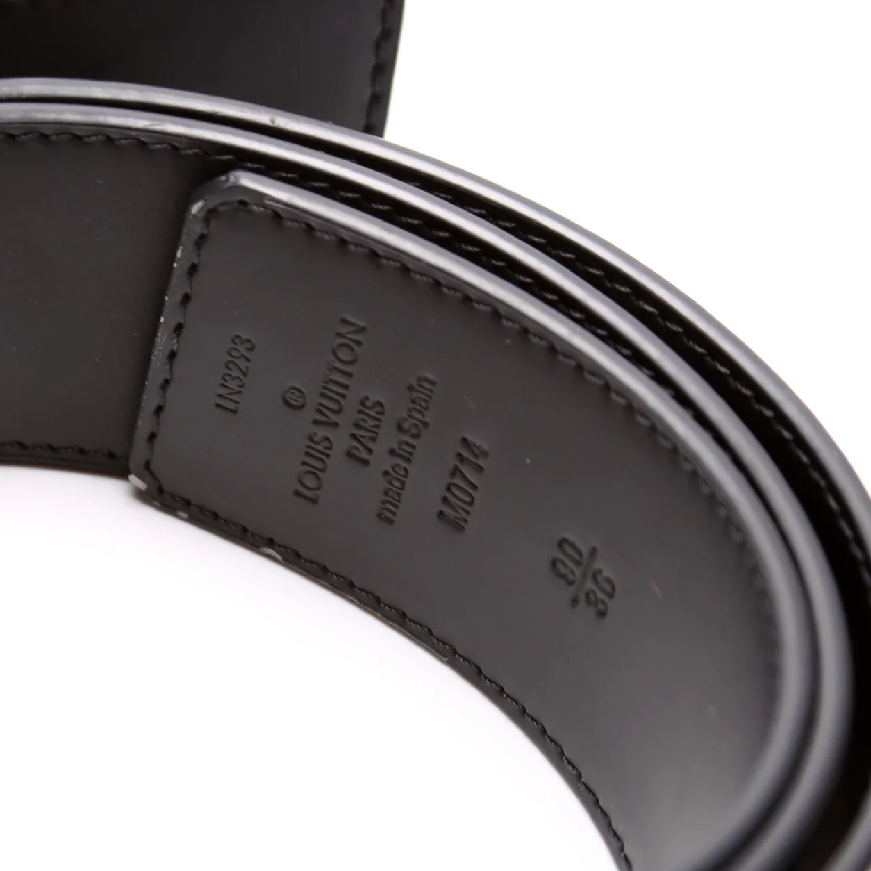 LV Shake 40MM Reversible Leather/Eclipse Belt Size 90/36 - Image 4