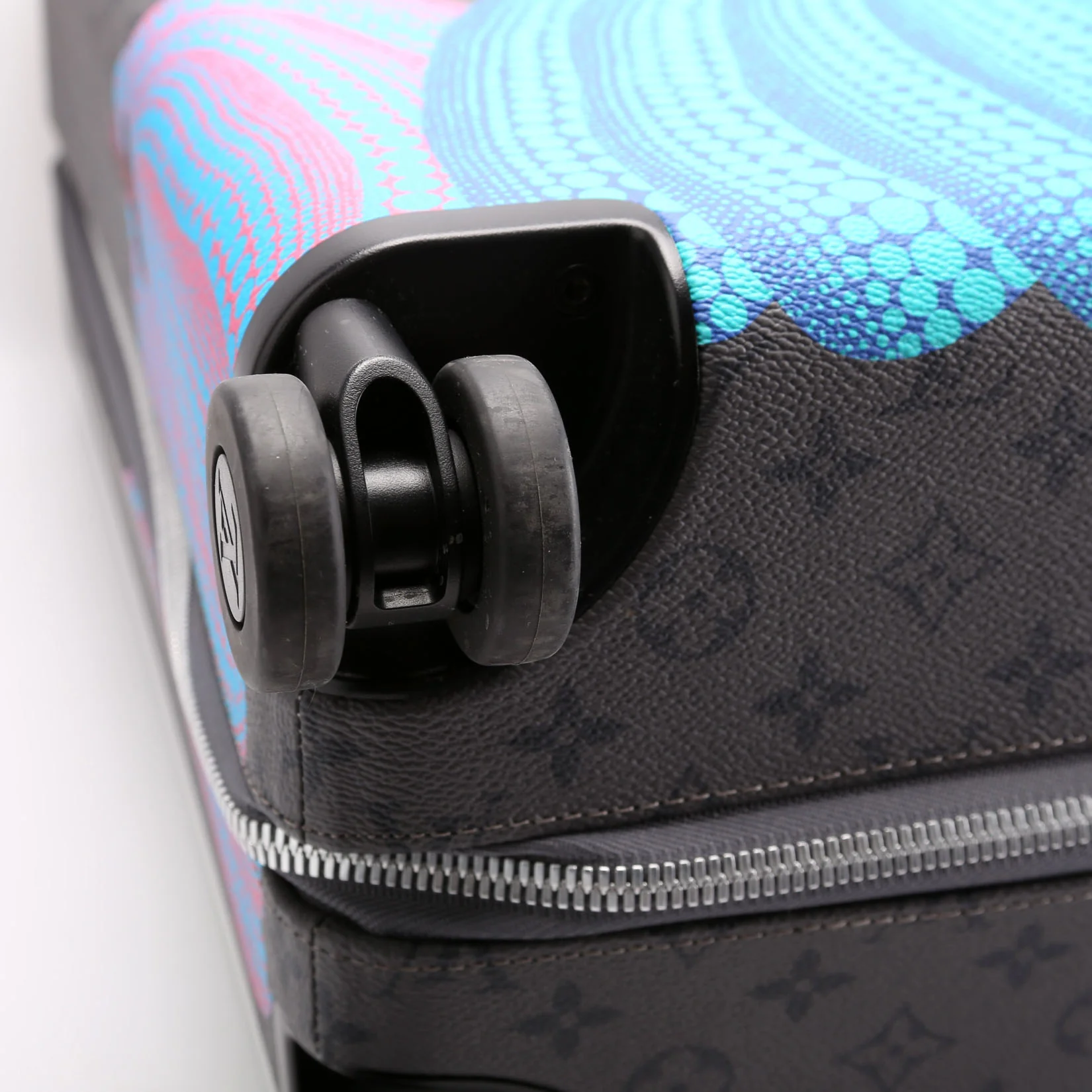LV X YK Horizon 55 Monogram Eclipse - Image 6