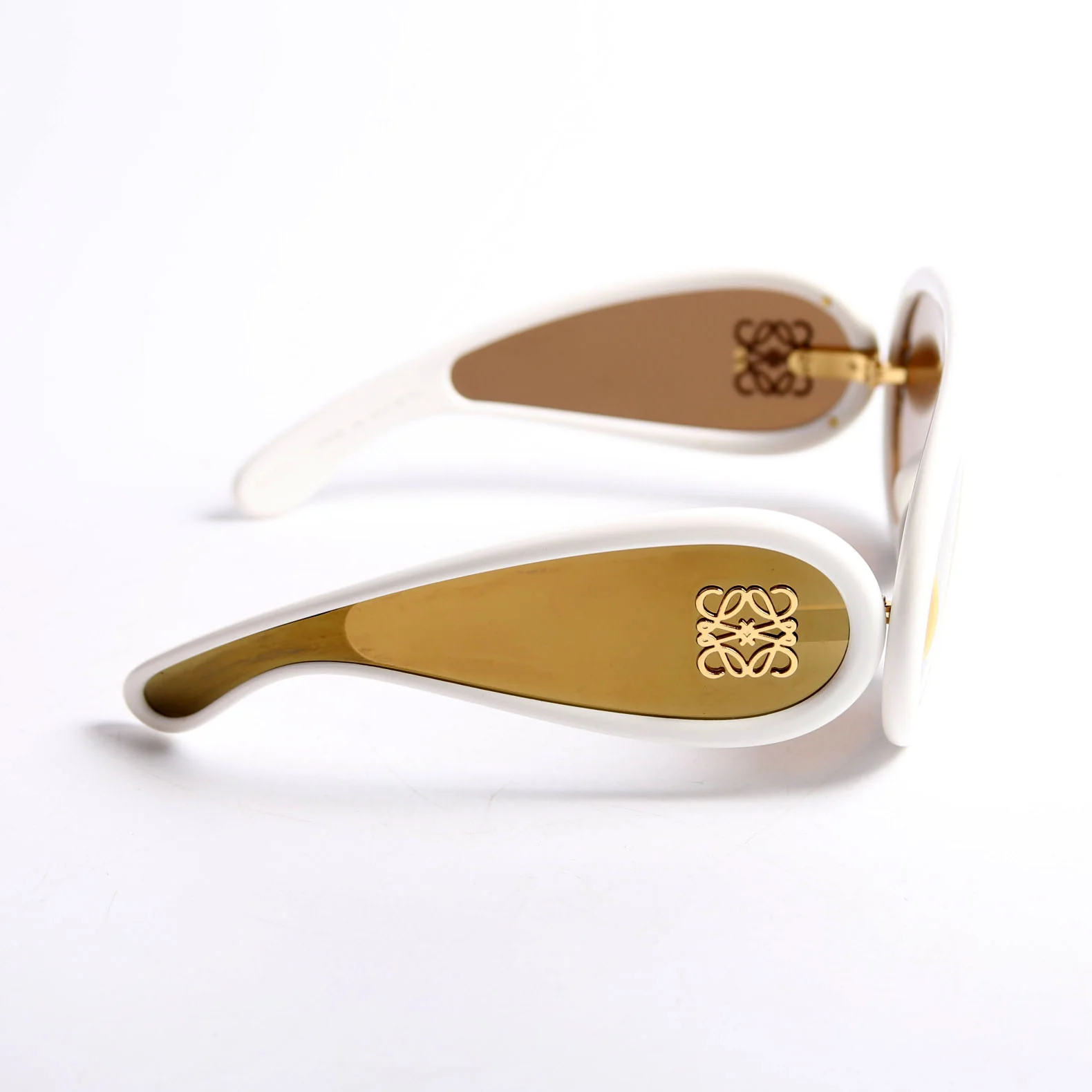 LW40108I Wave Mask Sunglasses White/Gold - Image 3