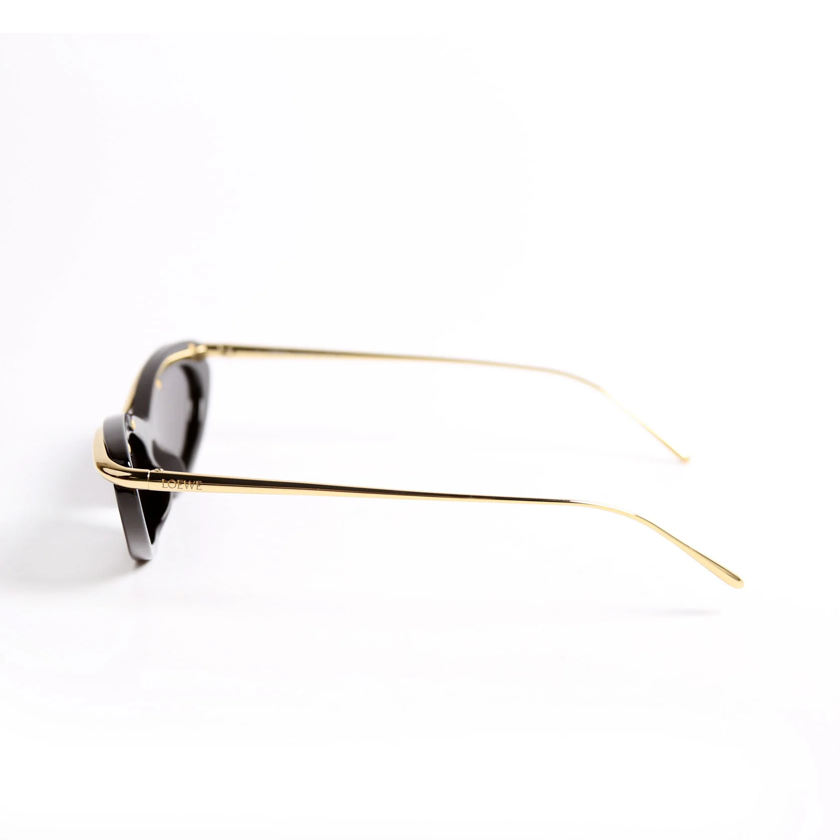 LW401661 Whirl Cat Eye Sunglasses Black - Image 2