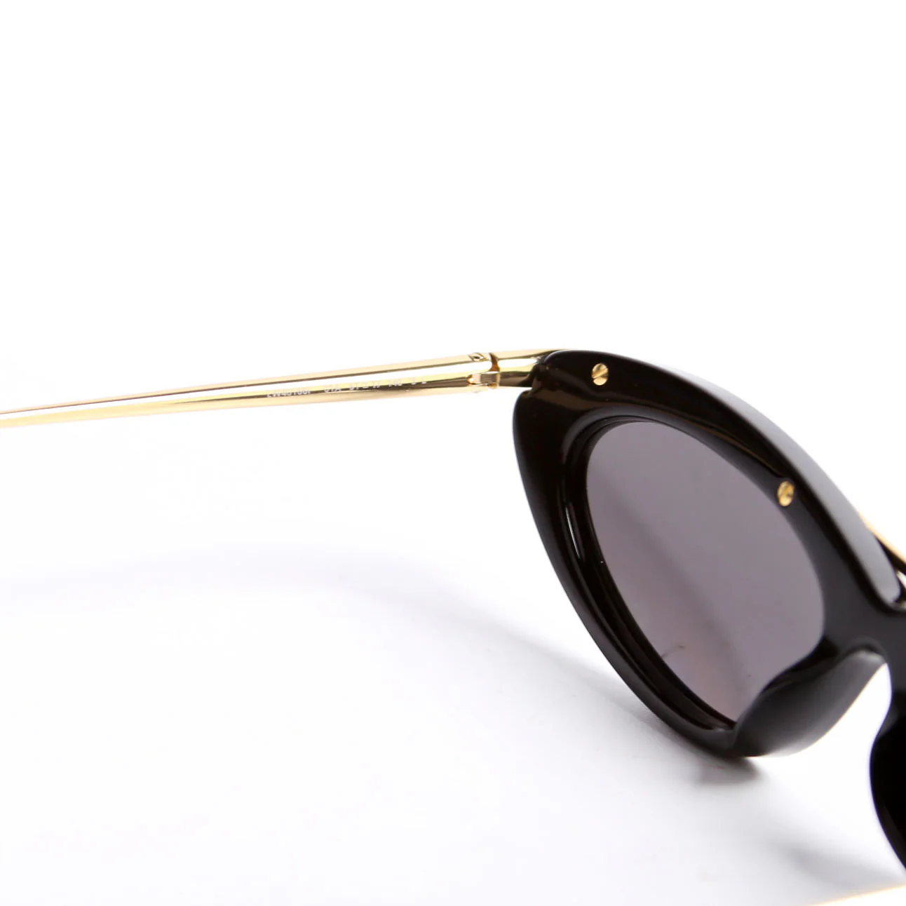 LW401661 Whirl Cat Eye Sunglasses Black - Image 5