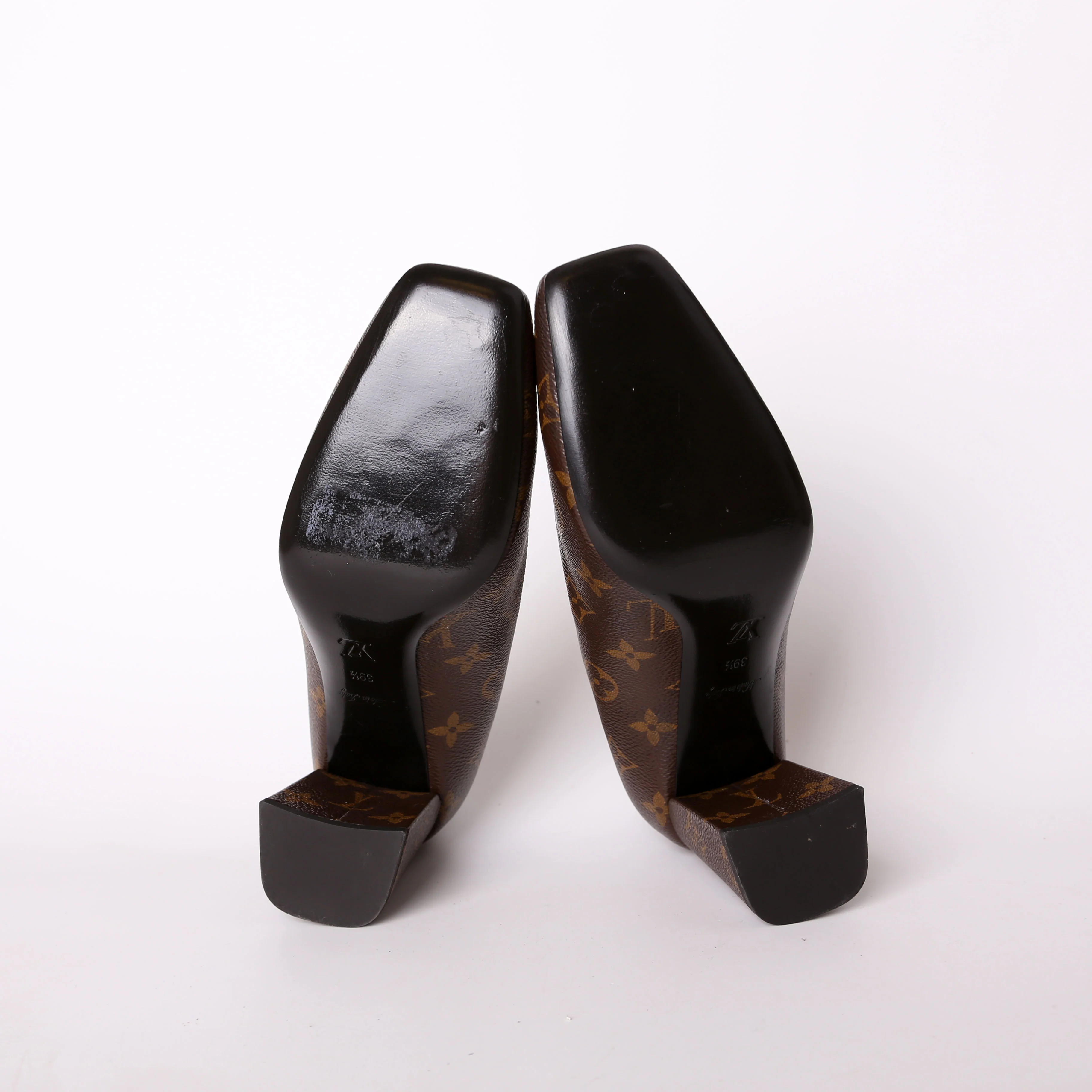 Madeleine Monogram Block Pumps Size 39.5 - Image 6