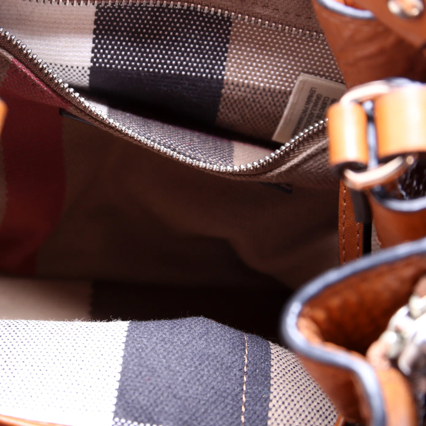 Maidstone Leather Small Cognac - Image 9