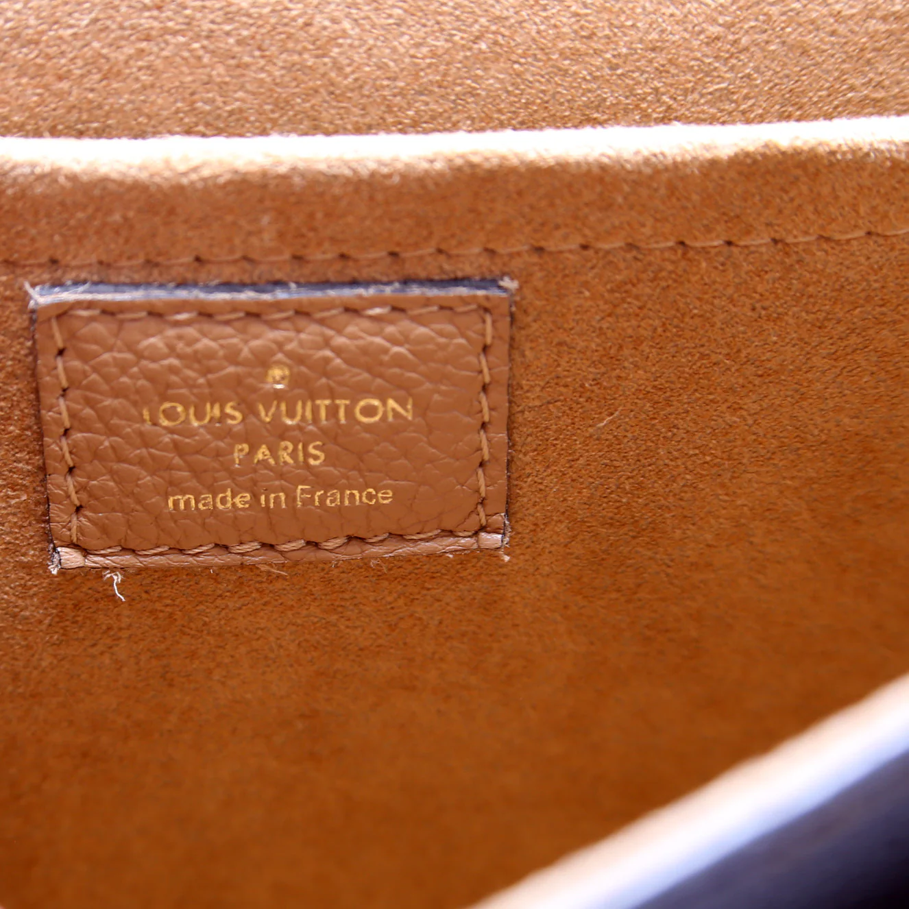 Marignan Messenger Monogram - Image 10