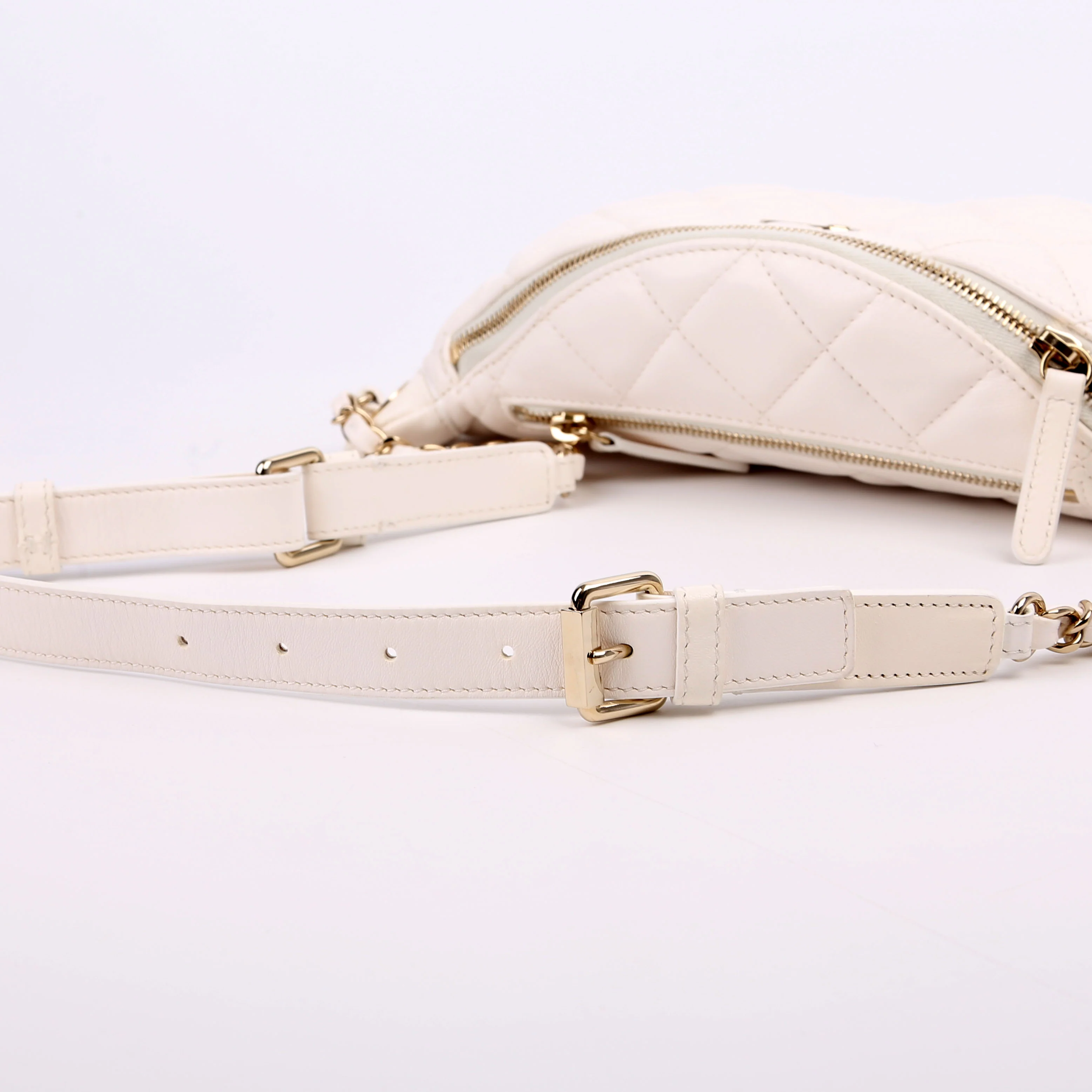 Matelasse Waist Chain Lambskin RFID White - Image 11