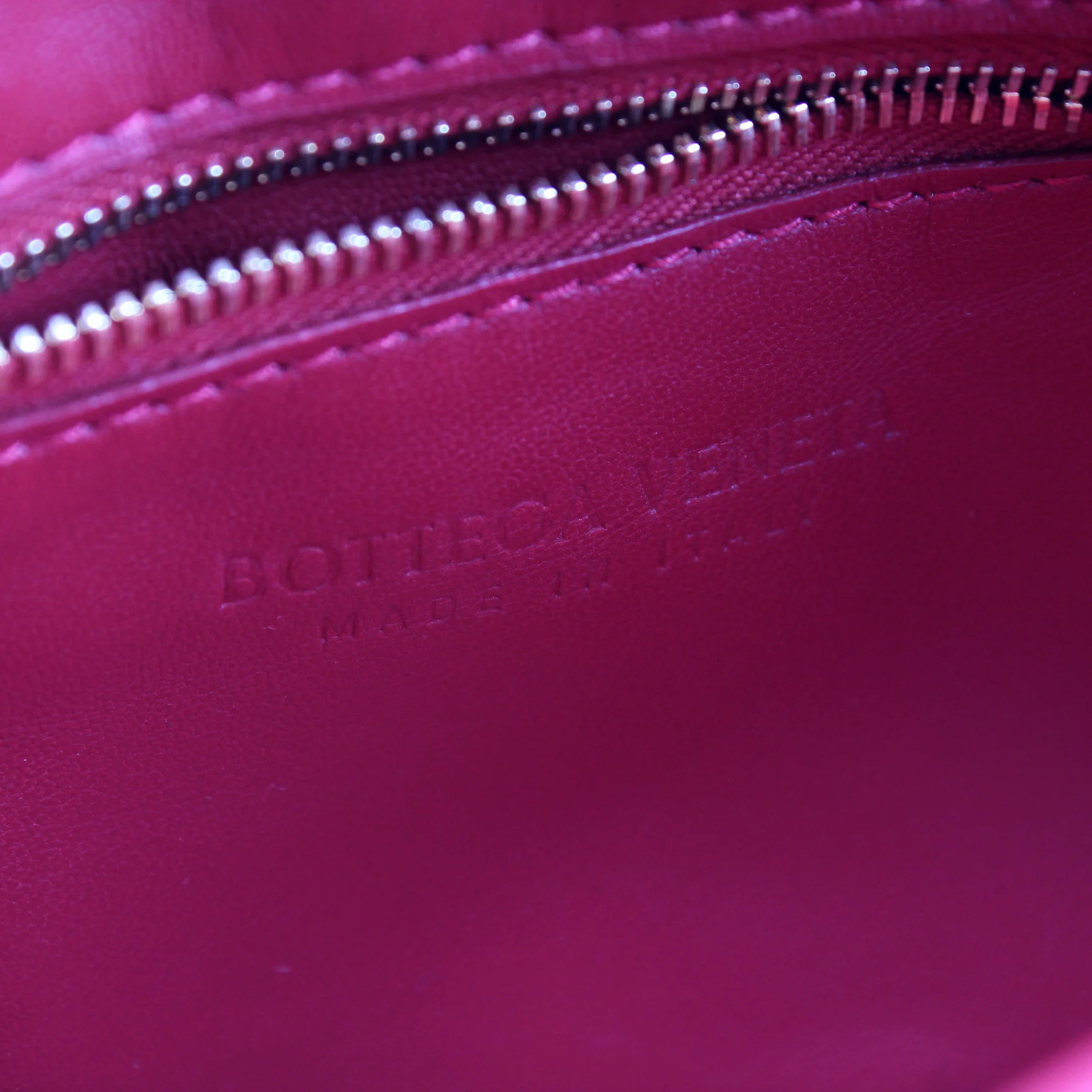 Maxi Intrecciato Padded Cassette Bag - Image 11