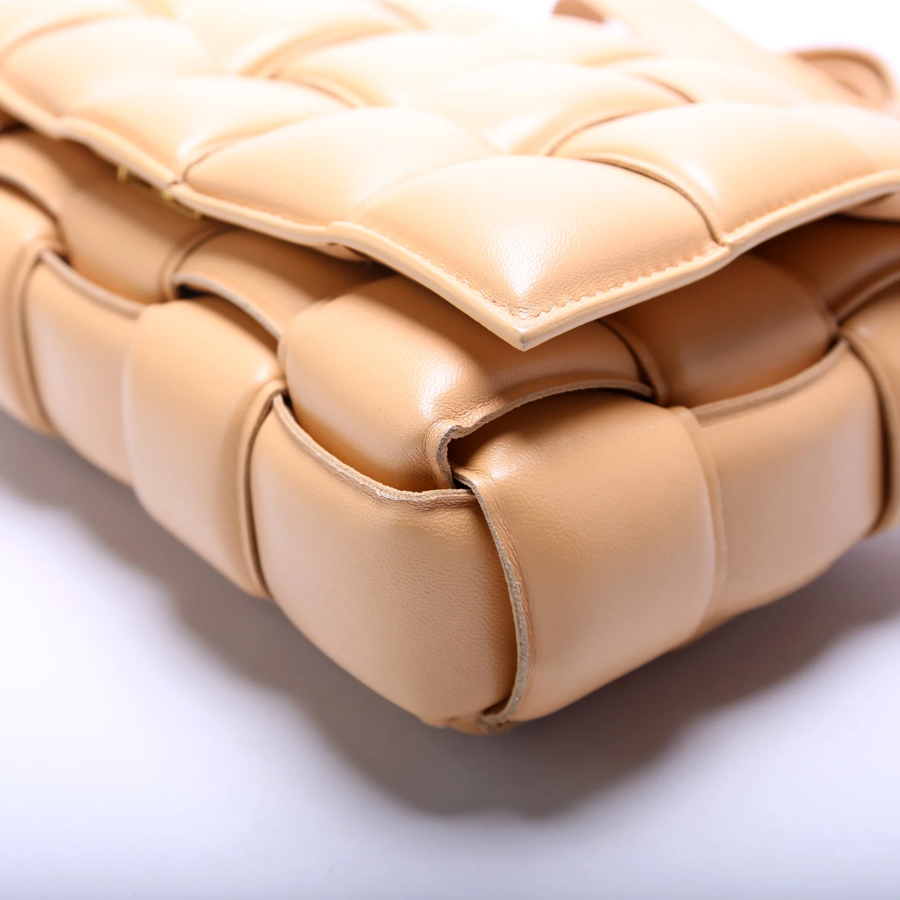 Maxi Intrecciato Padded Cassette Bag - Image 6