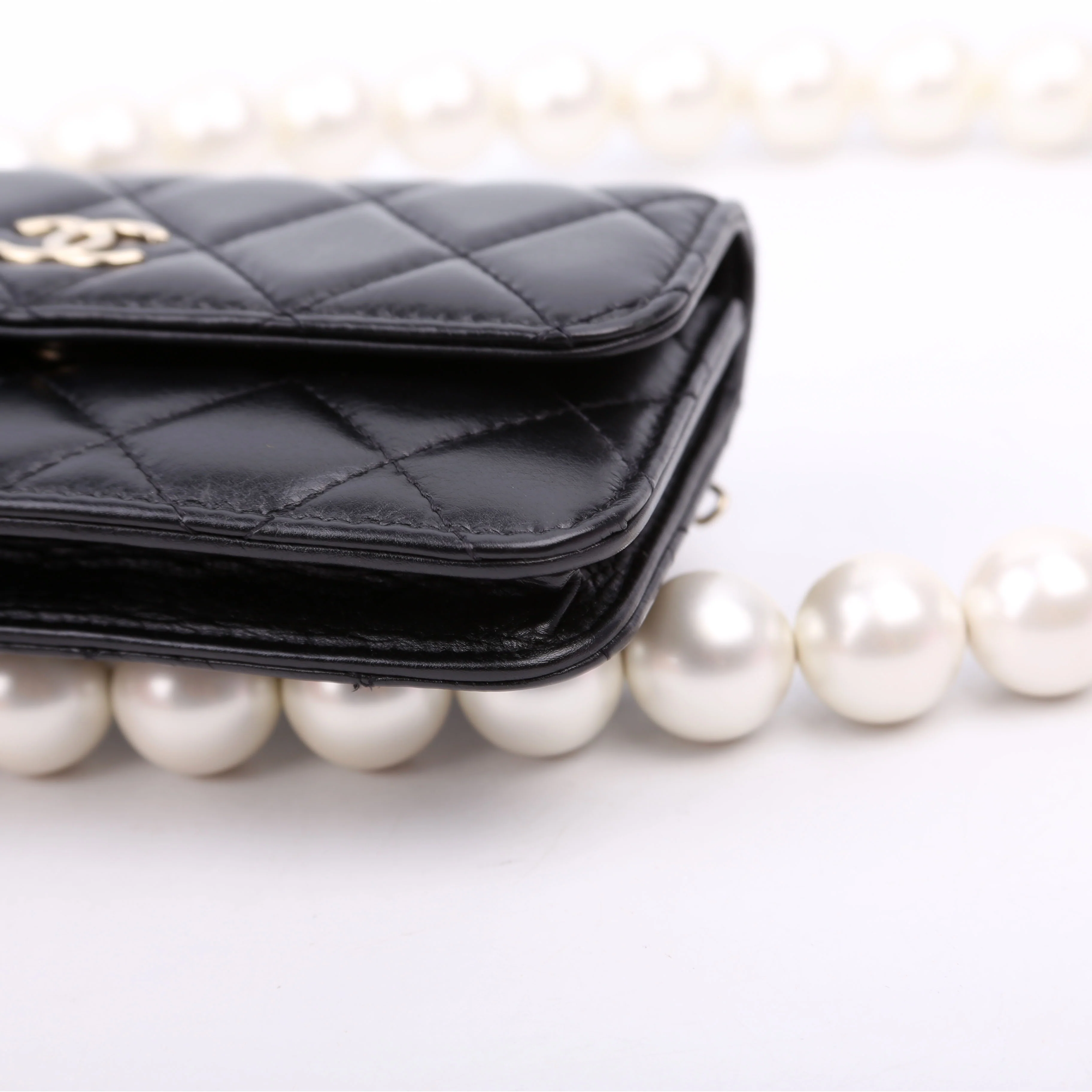 Maxi Pearls WOC Lambskin 30M Black - Image 7