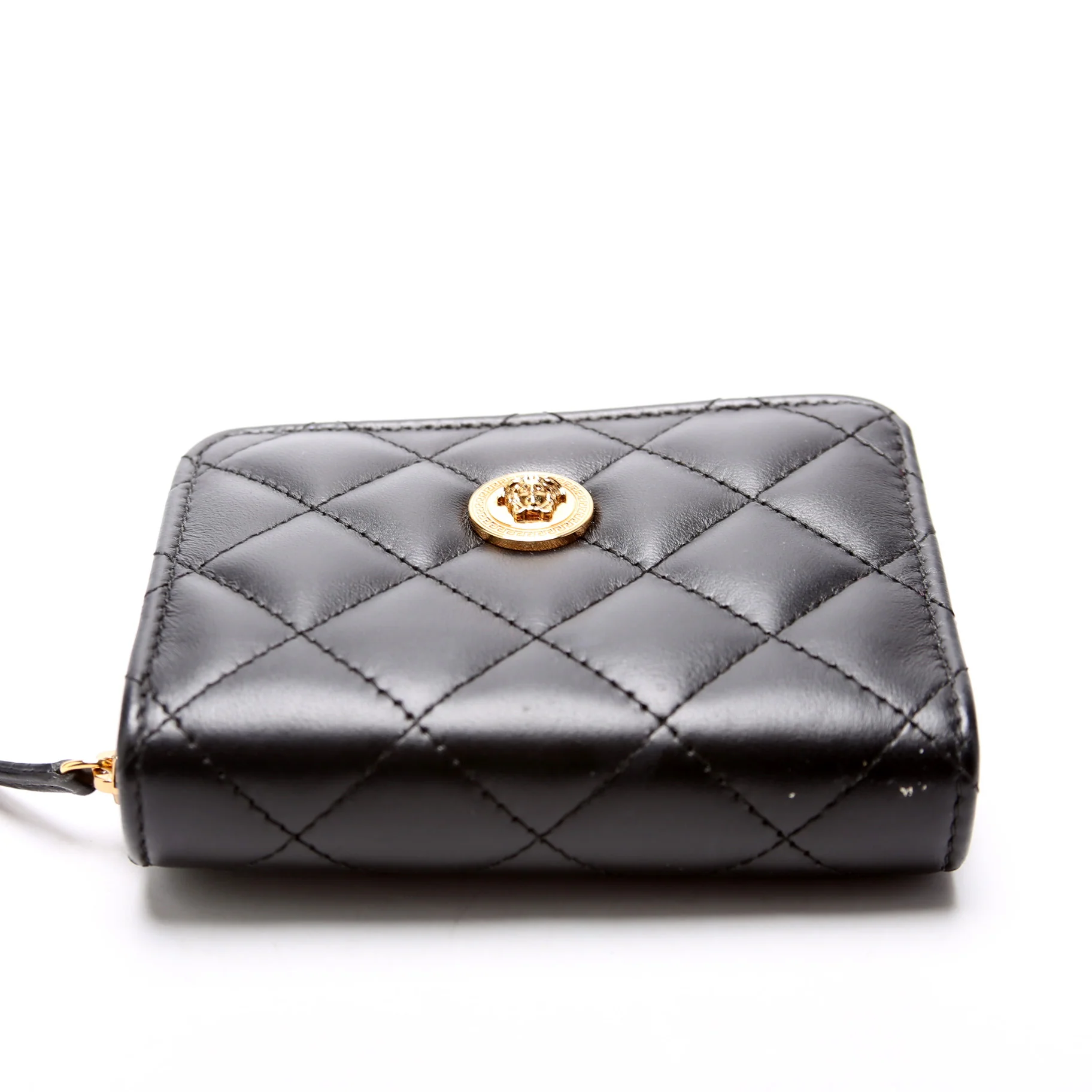 Medusa Quilted Leather Bifold Zip Around Wallet Black - Image 4