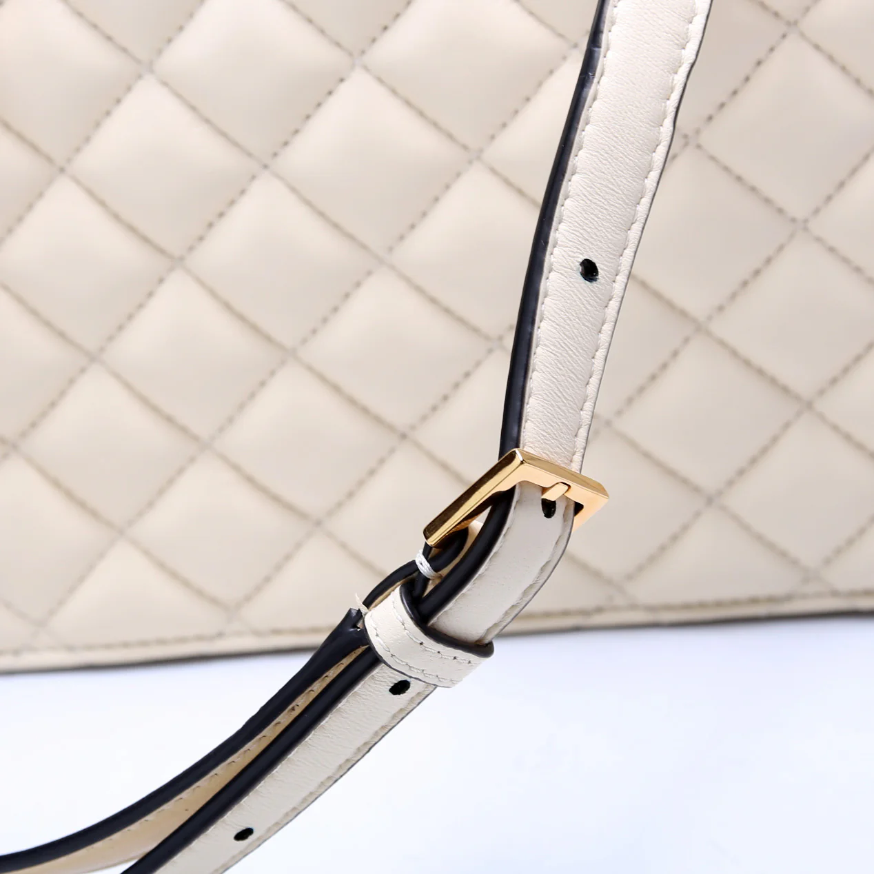 Medusa Quilted Leather Pouch - Image 5