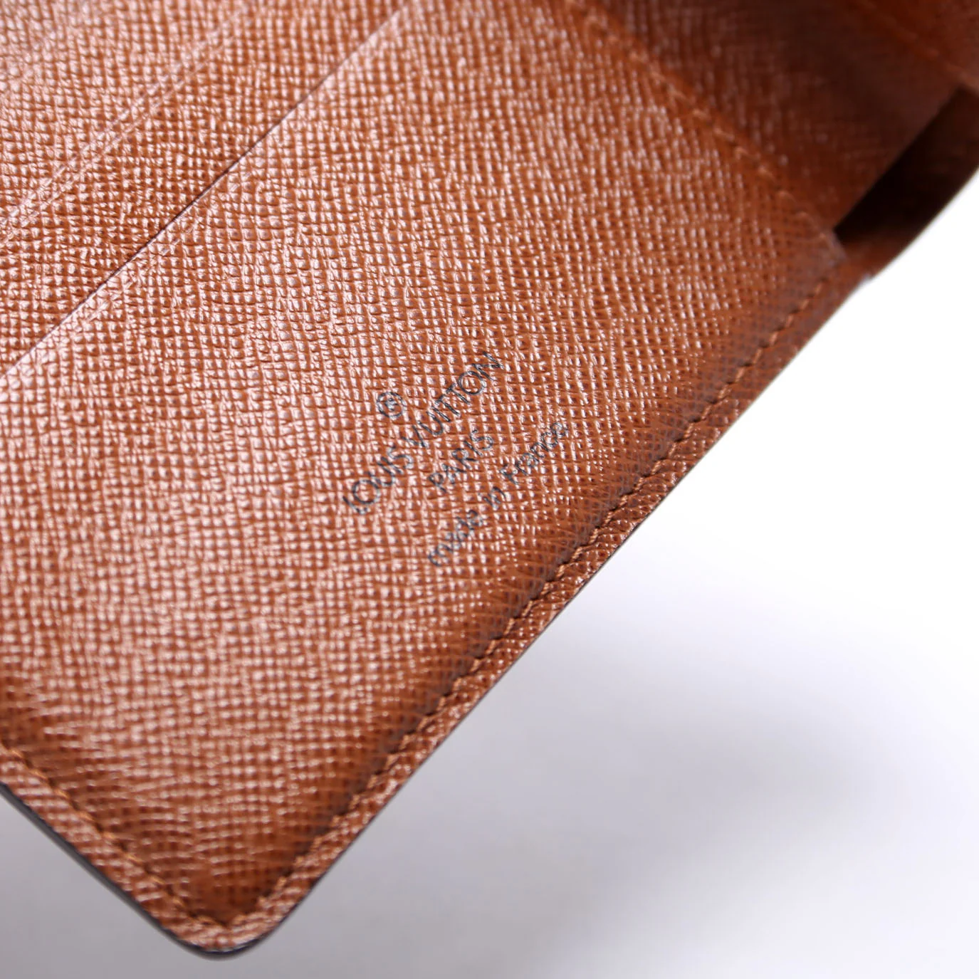 Mens Multiple Wallet Monogram - Image 7