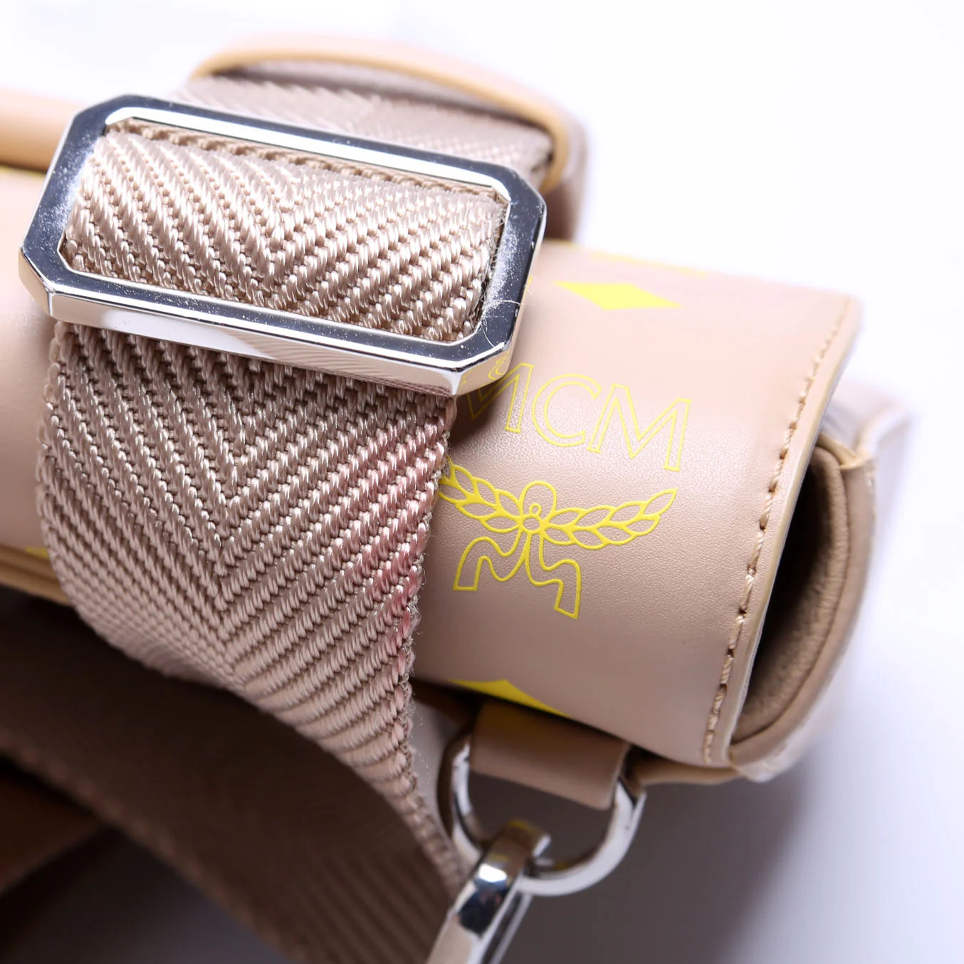 Millie Spash Logo Leather Small Crossbody - Image 6
