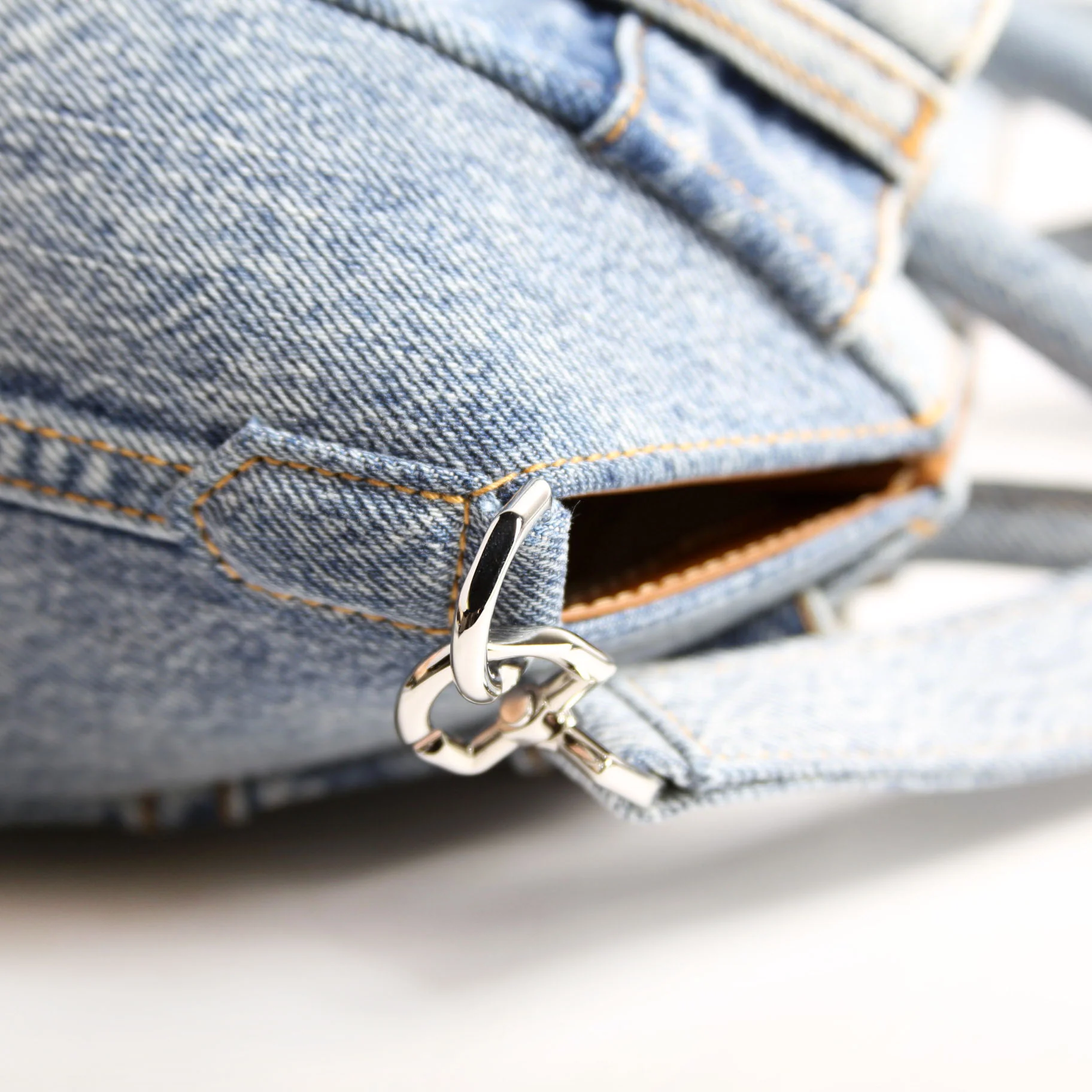 Mini Antigona Lock Denim - Image 10