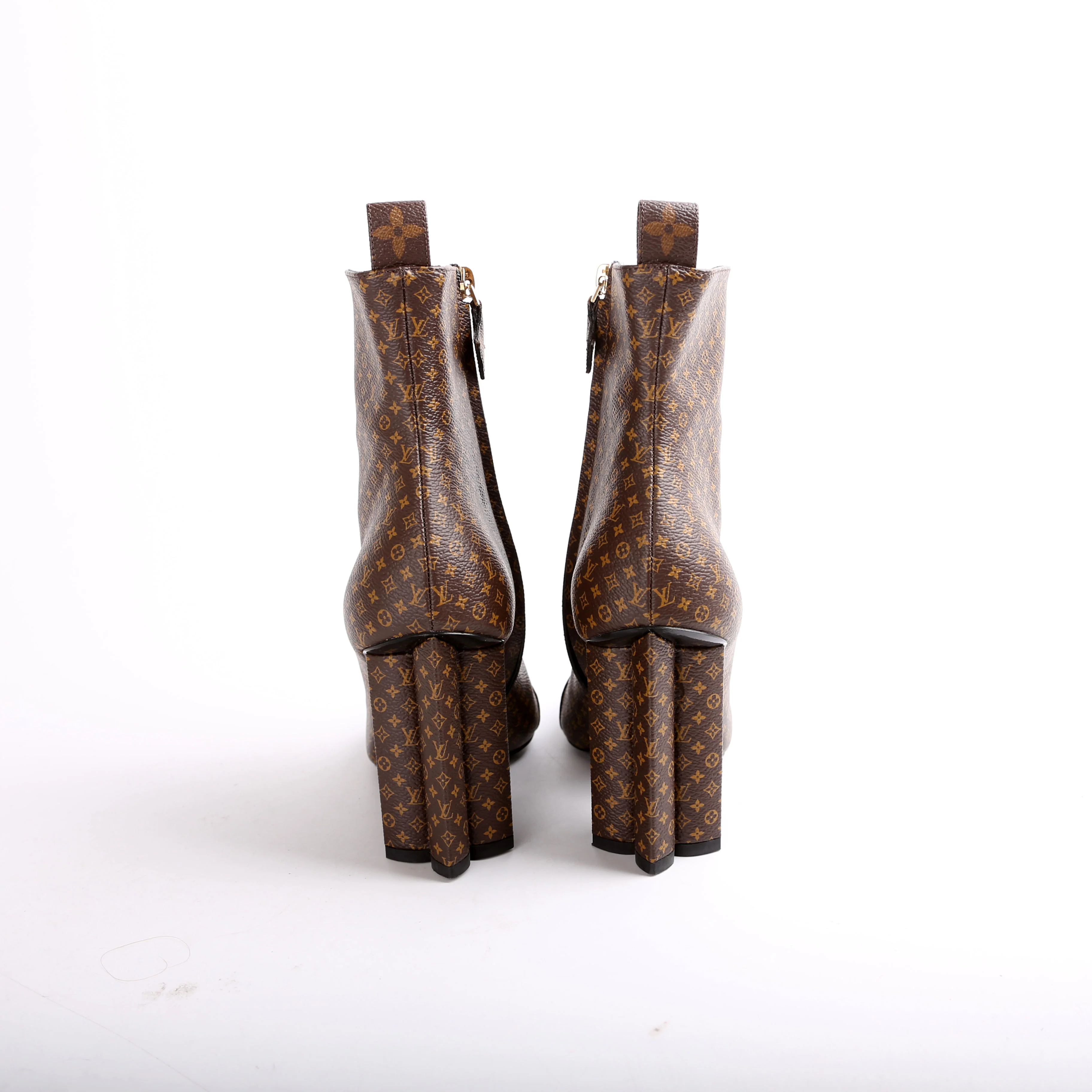 Mini Mono Silhouette Ankle Boots Size 36.5 - Image 3