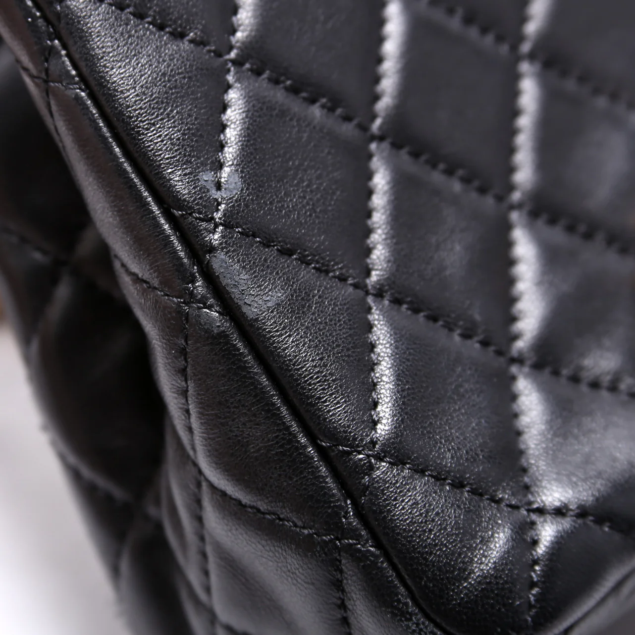 Mini Square Pearl Crush Flap Bag RFID Black - Image 7